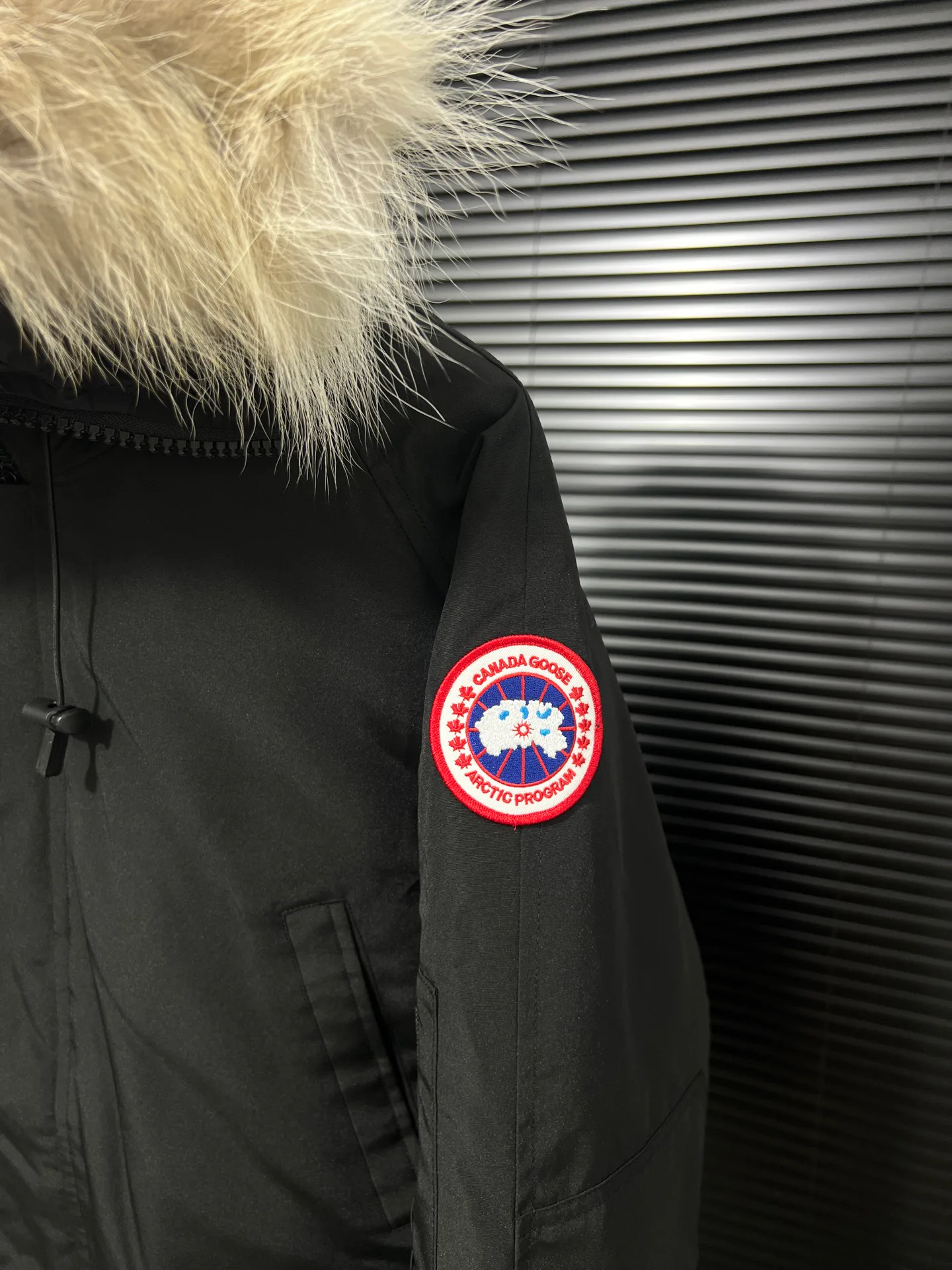 Куртки И Пуховики Женские Canada Goose 5380608