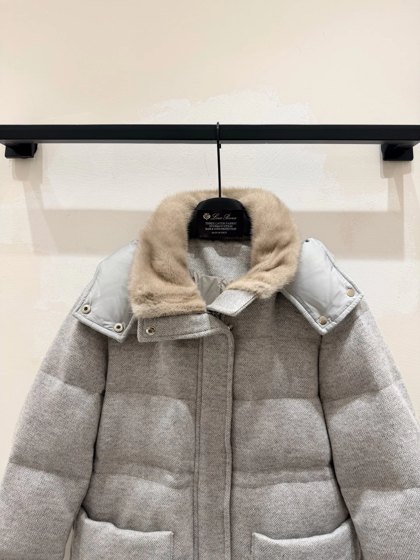 Куртки И Пуховики Женские Loro Piana 19541104