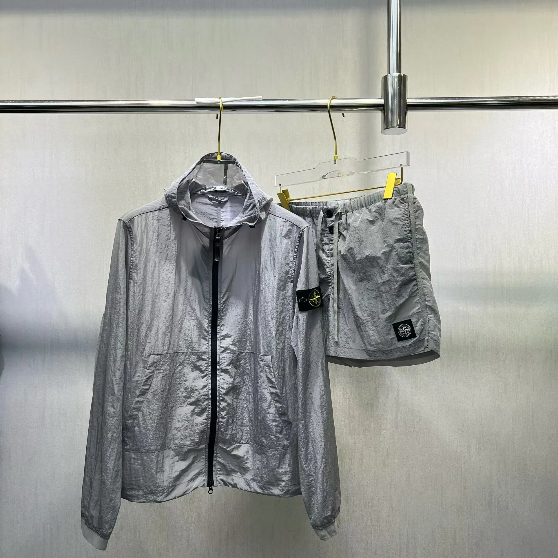 Куртки И Пуховики Женские Stone Island 11018085