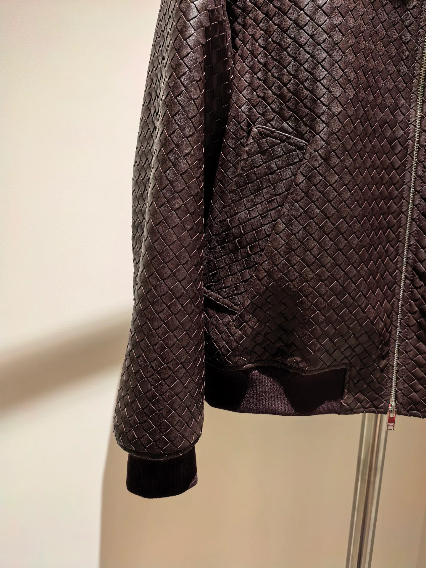 Кожаные Куртки И Дублёнки Женские Bottega Veneta 11113983