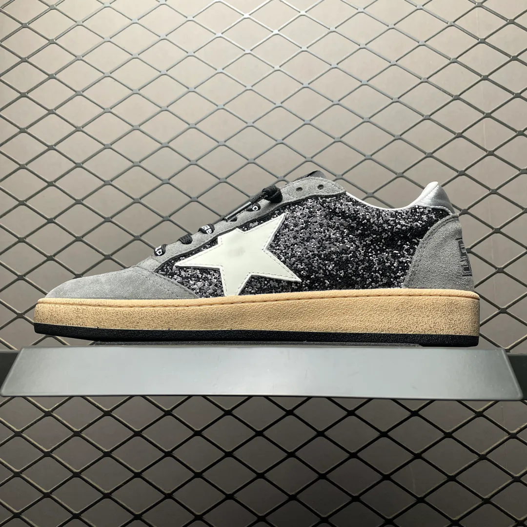 Кроссовки Женские Golden Goose 16983450
