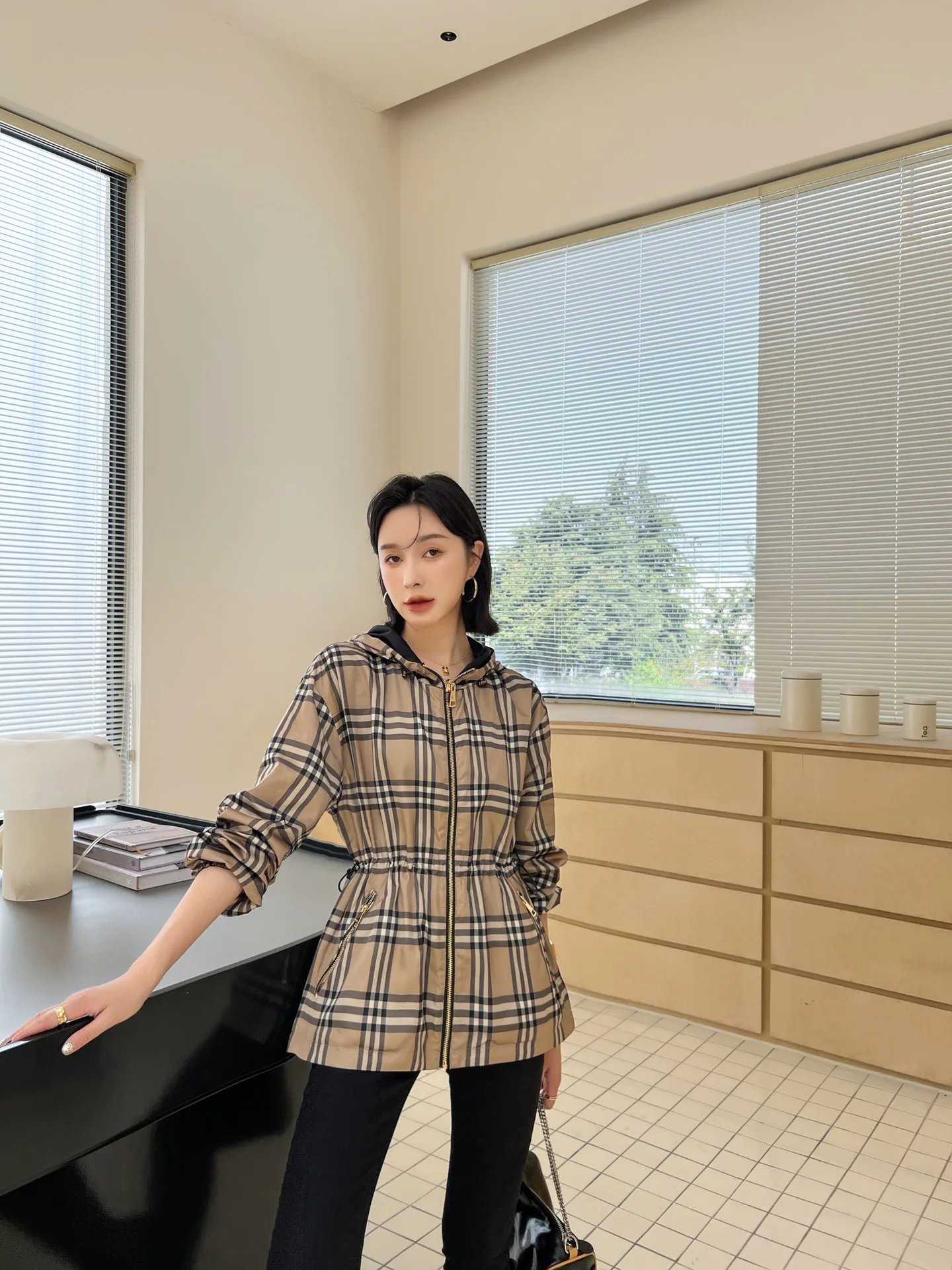 Куртки И Пуховики Женские Burberry 18268