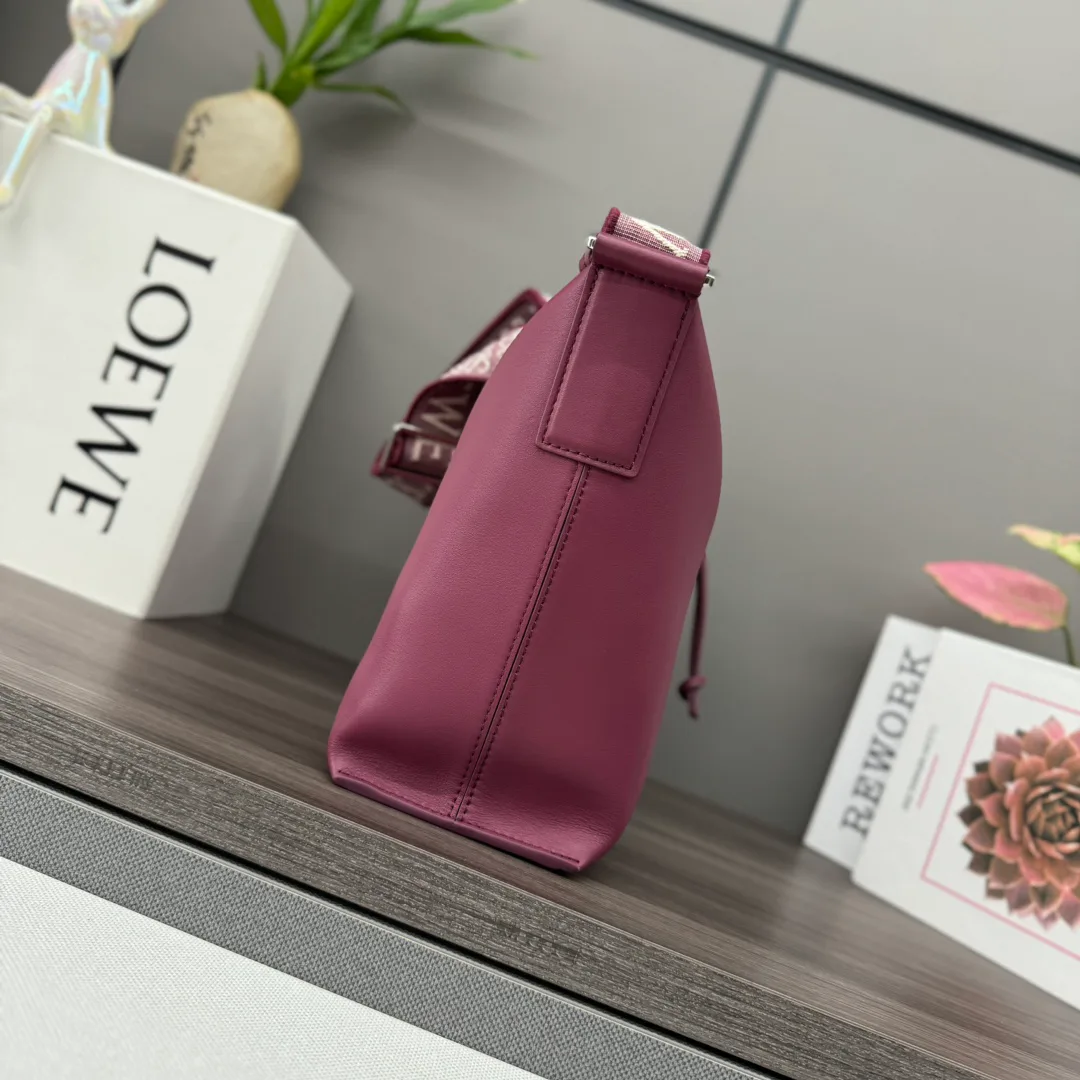 Сумки На Ремне Женские Loewe 11674470