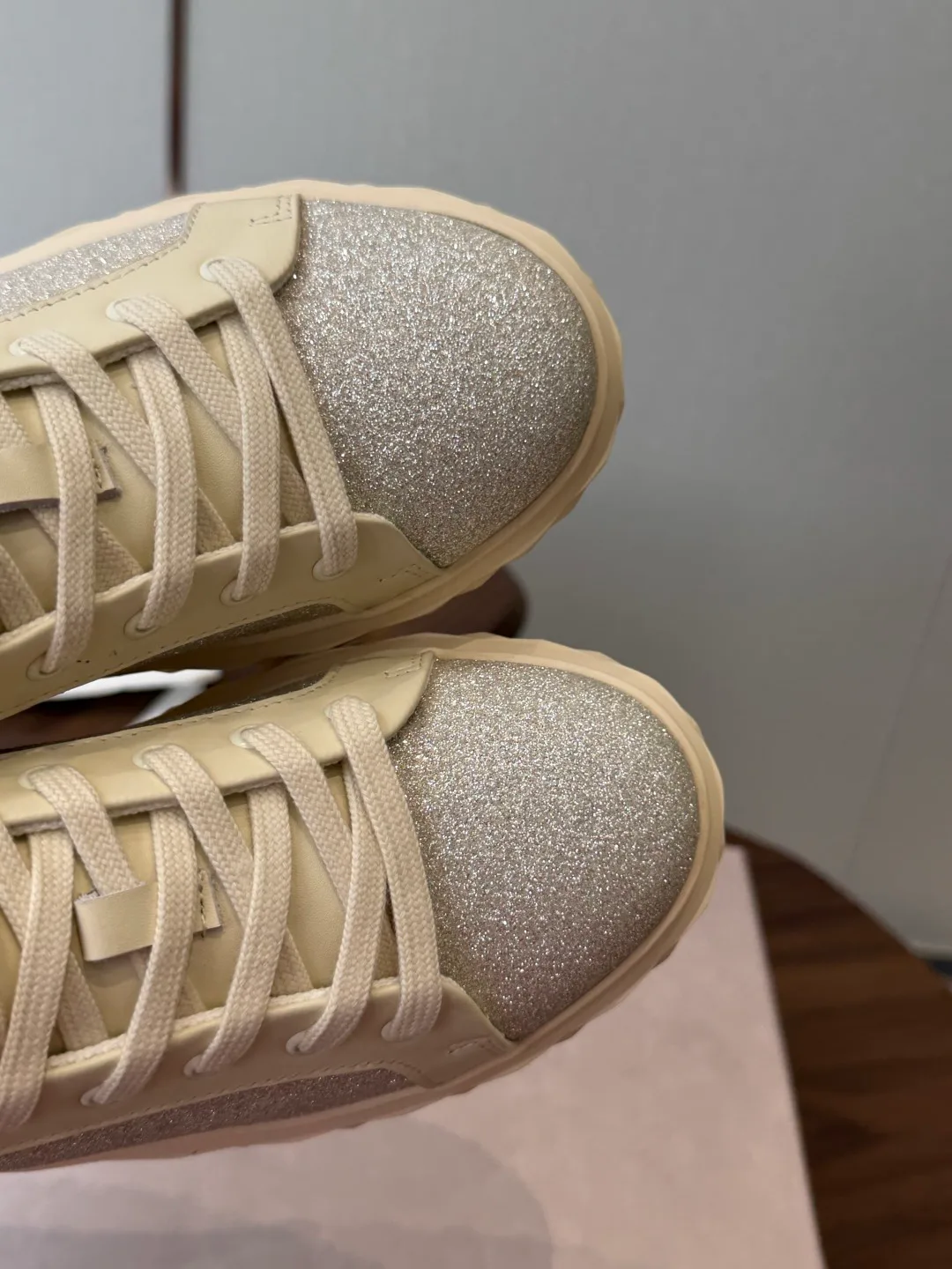 Кроссовки Женские Jimmy Choo 17923008