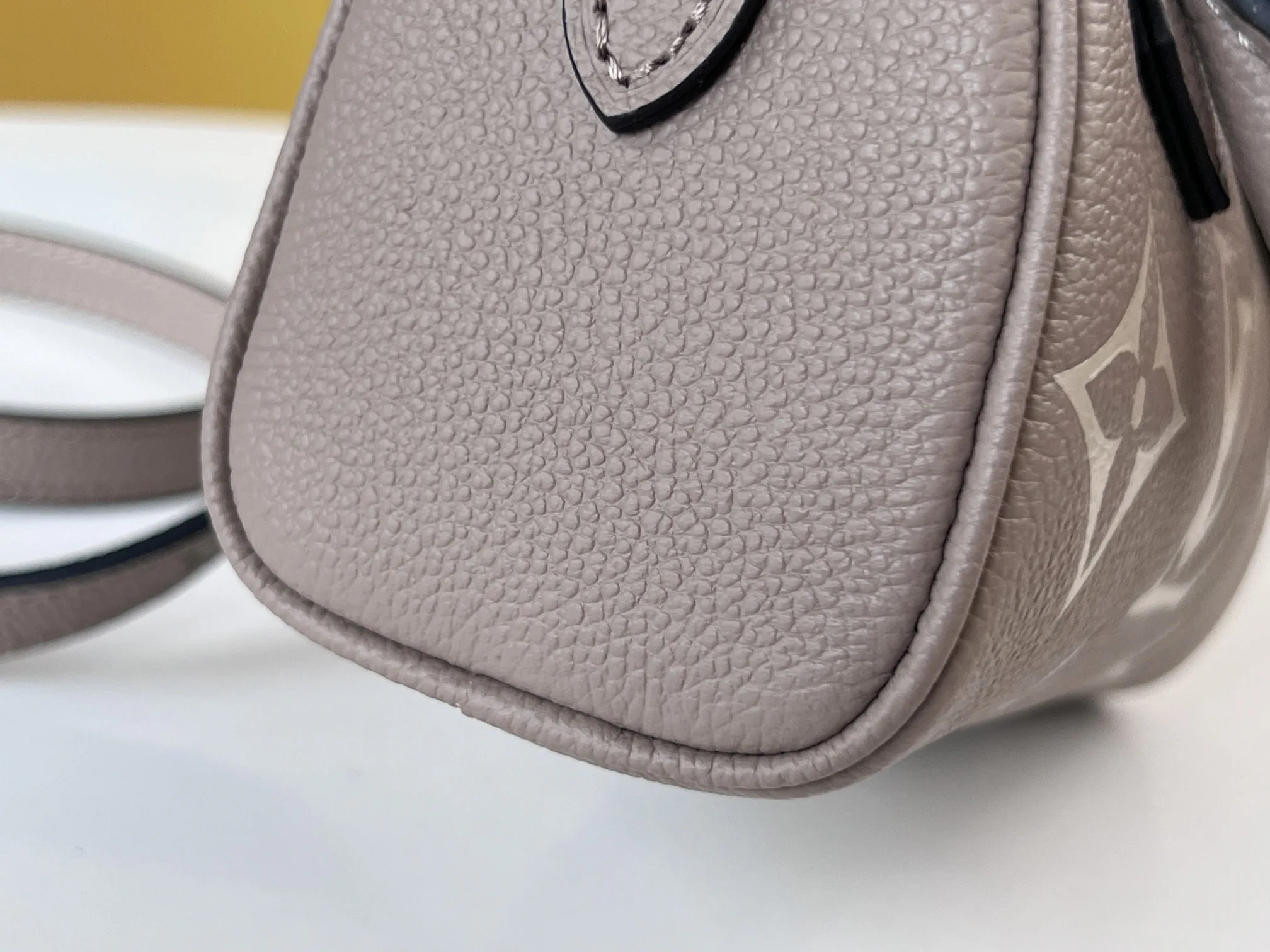 Сумки На Ремне Женские Louis Vuitton 7336