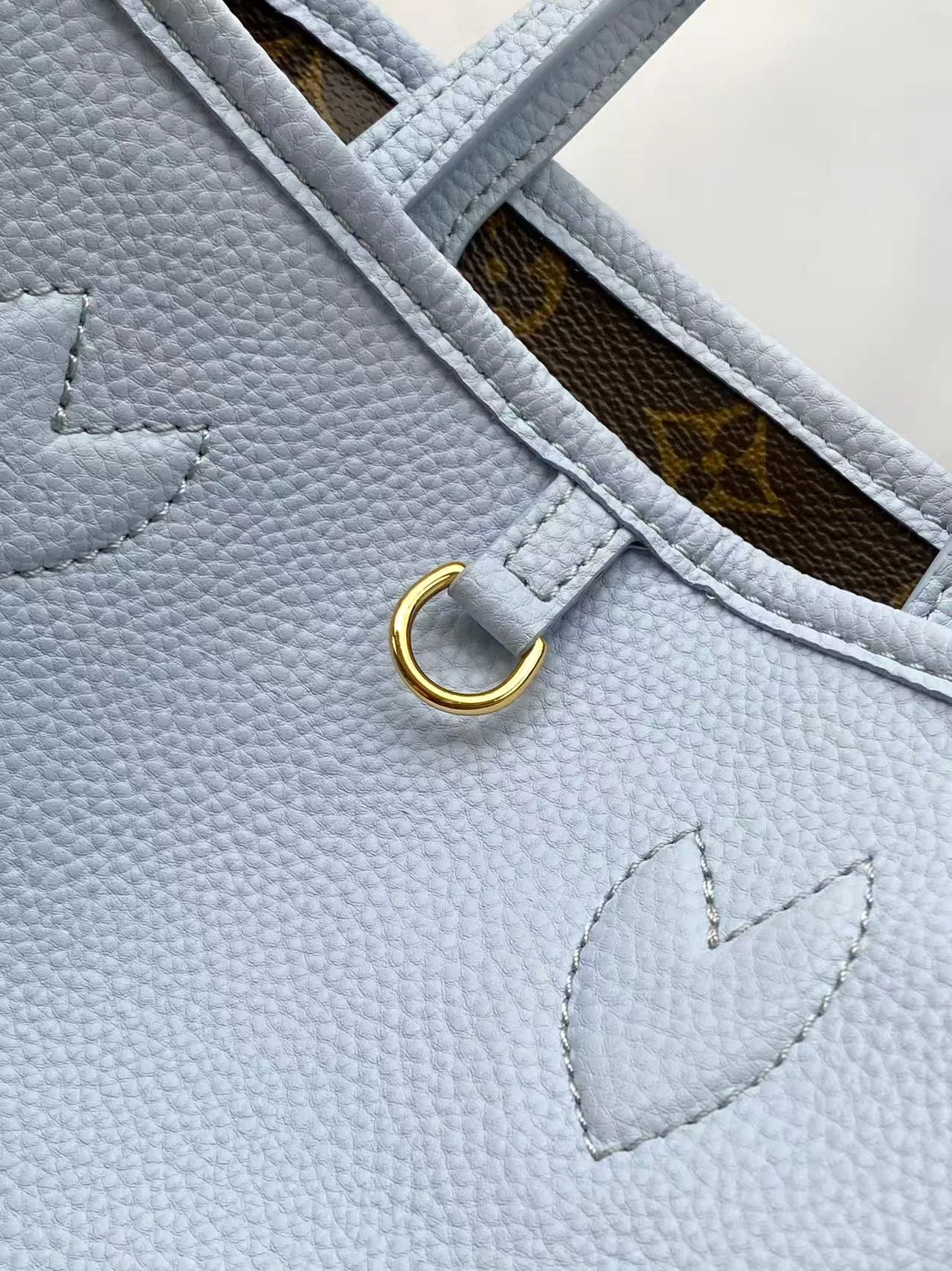 Классические Сумки Женские Louis Vuitton 17483327