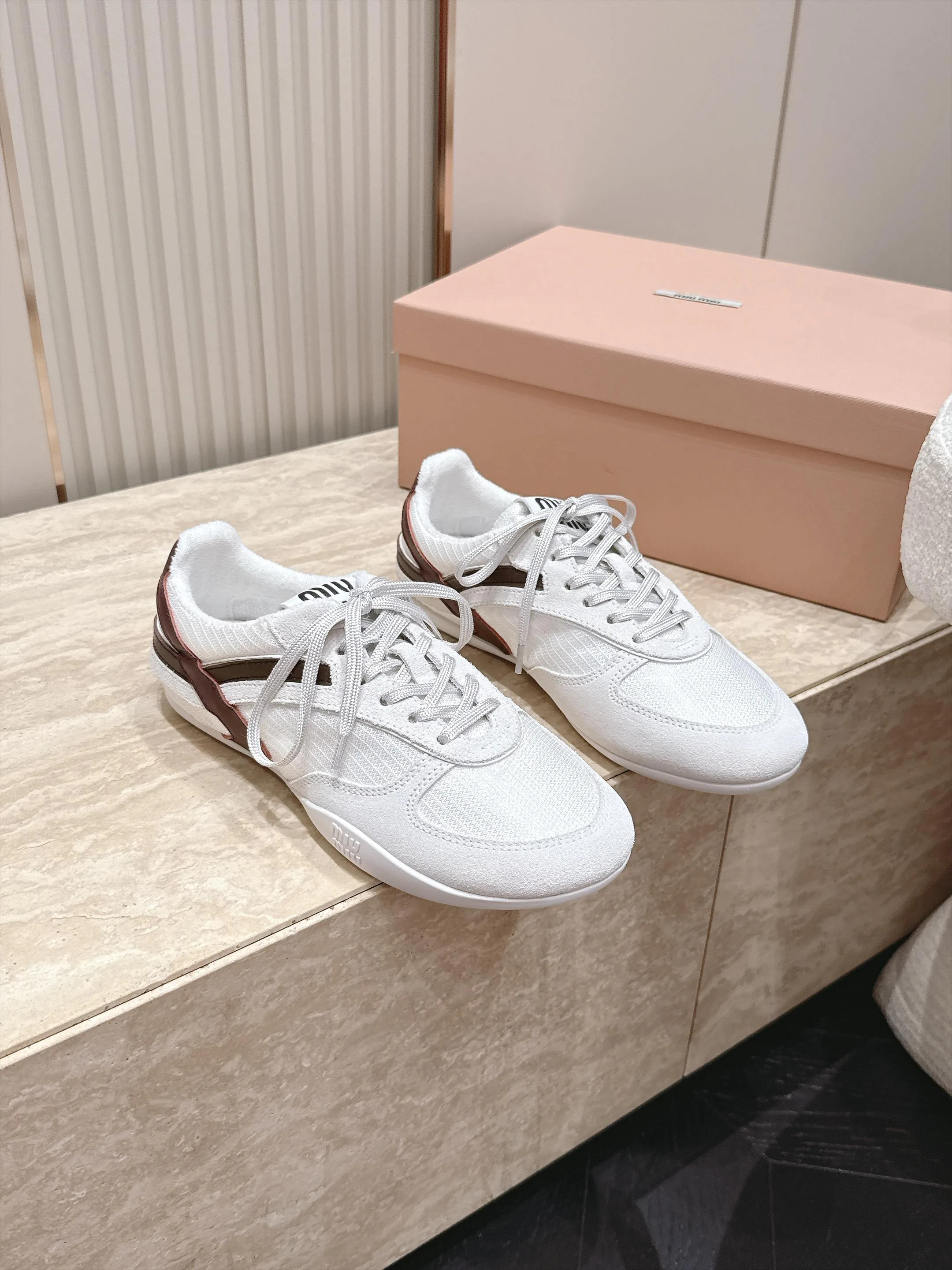 Кроссовки Женские Miu Miu 17963744
