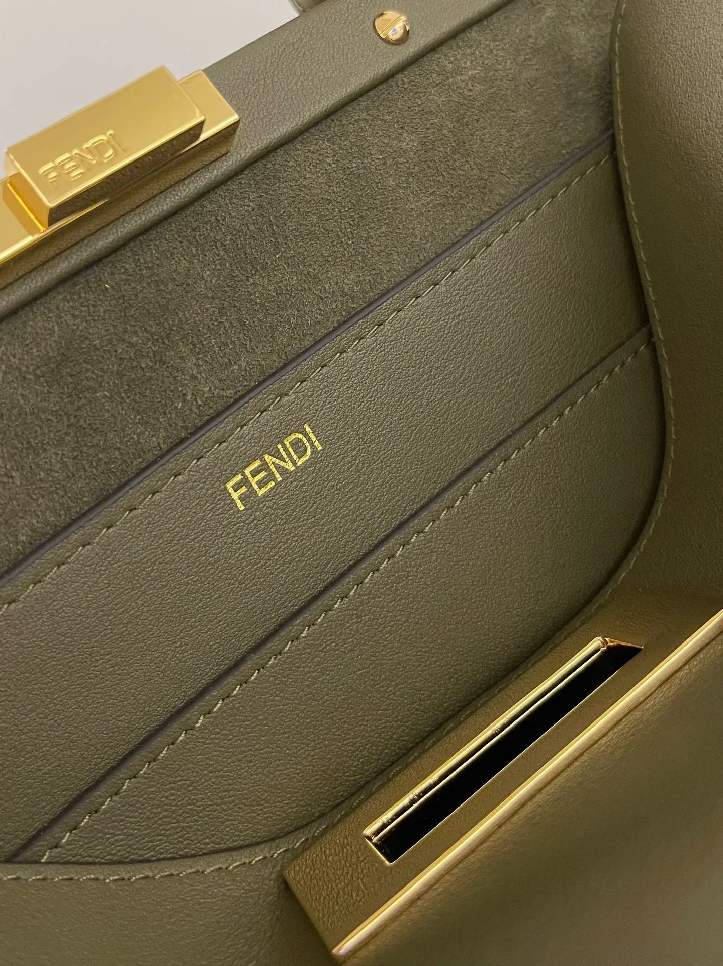 Классические Сумки Женские Fendi 13546278