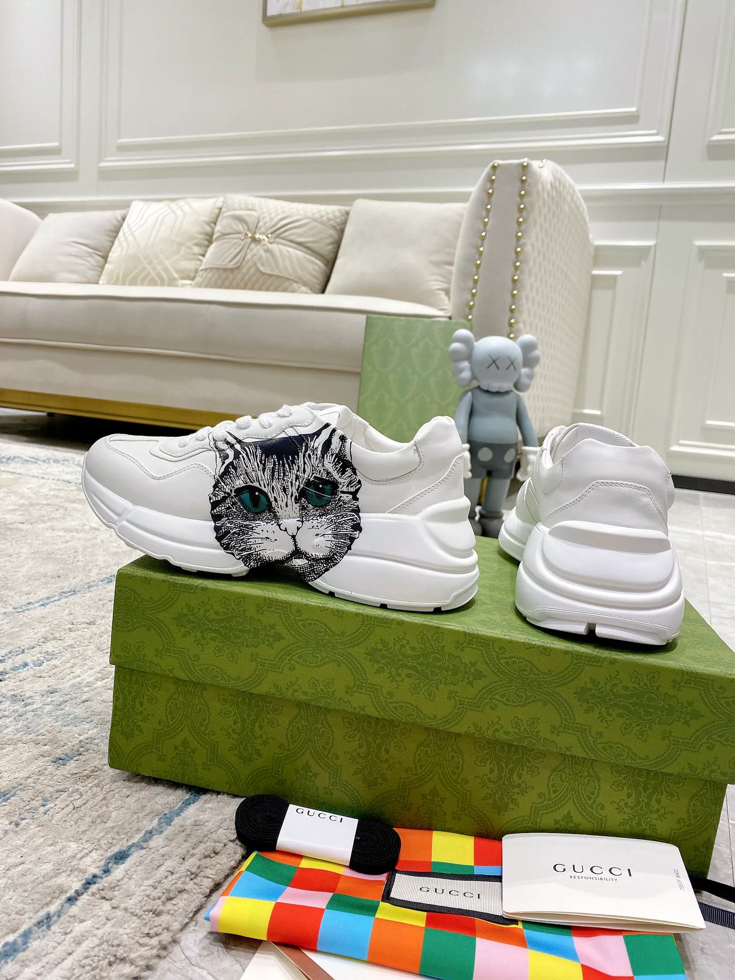 Кроссовки Женские Gucci 18527686