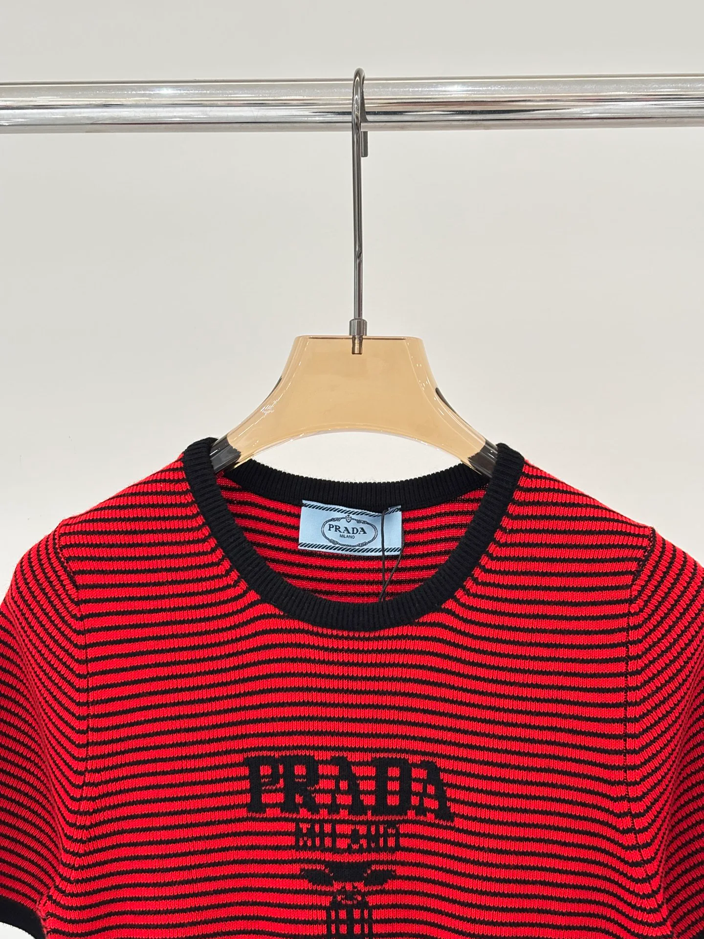 Футболки Женские Prada 10469923