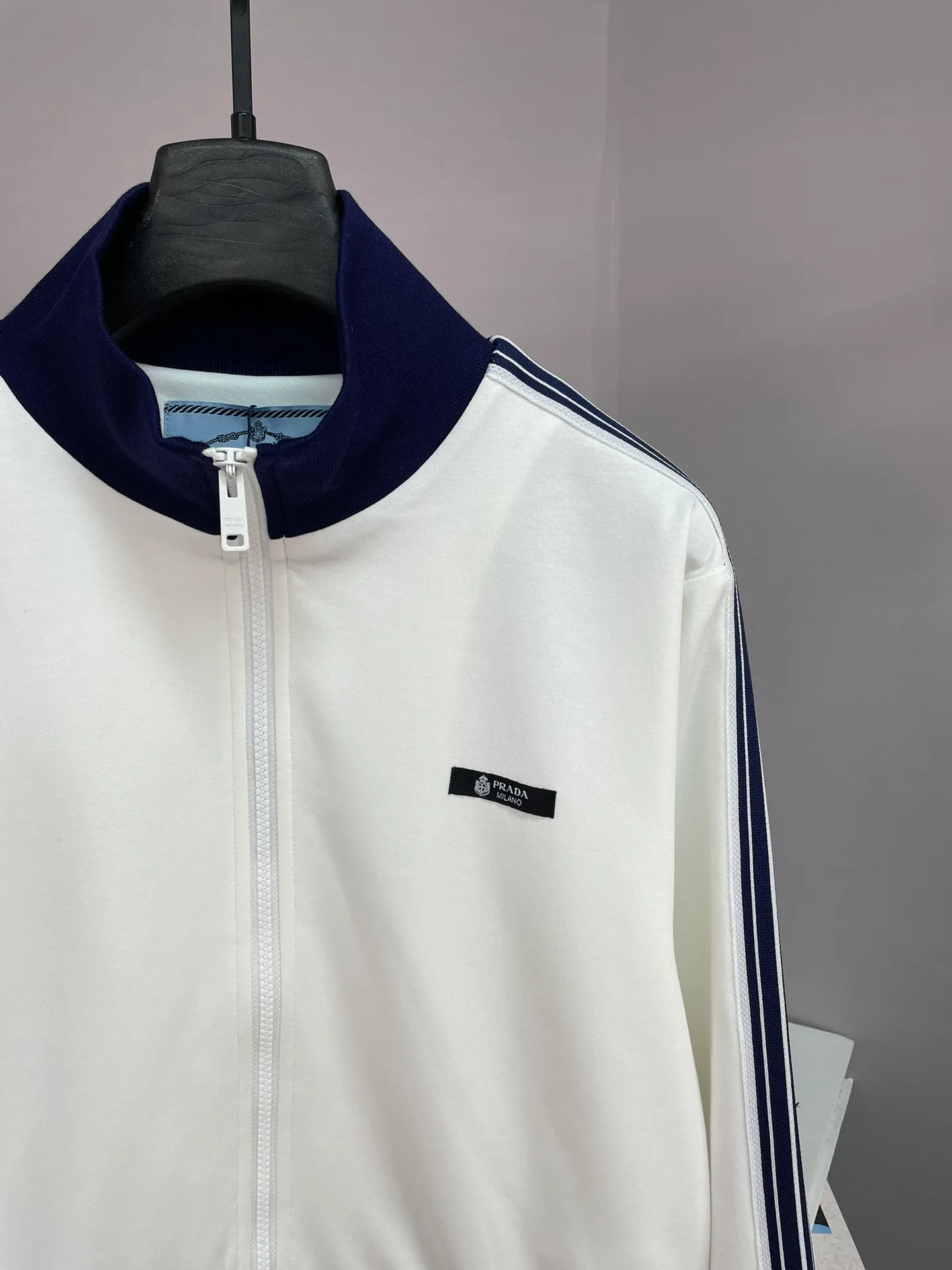 Куртки И Пуховики Женские Prada 406010