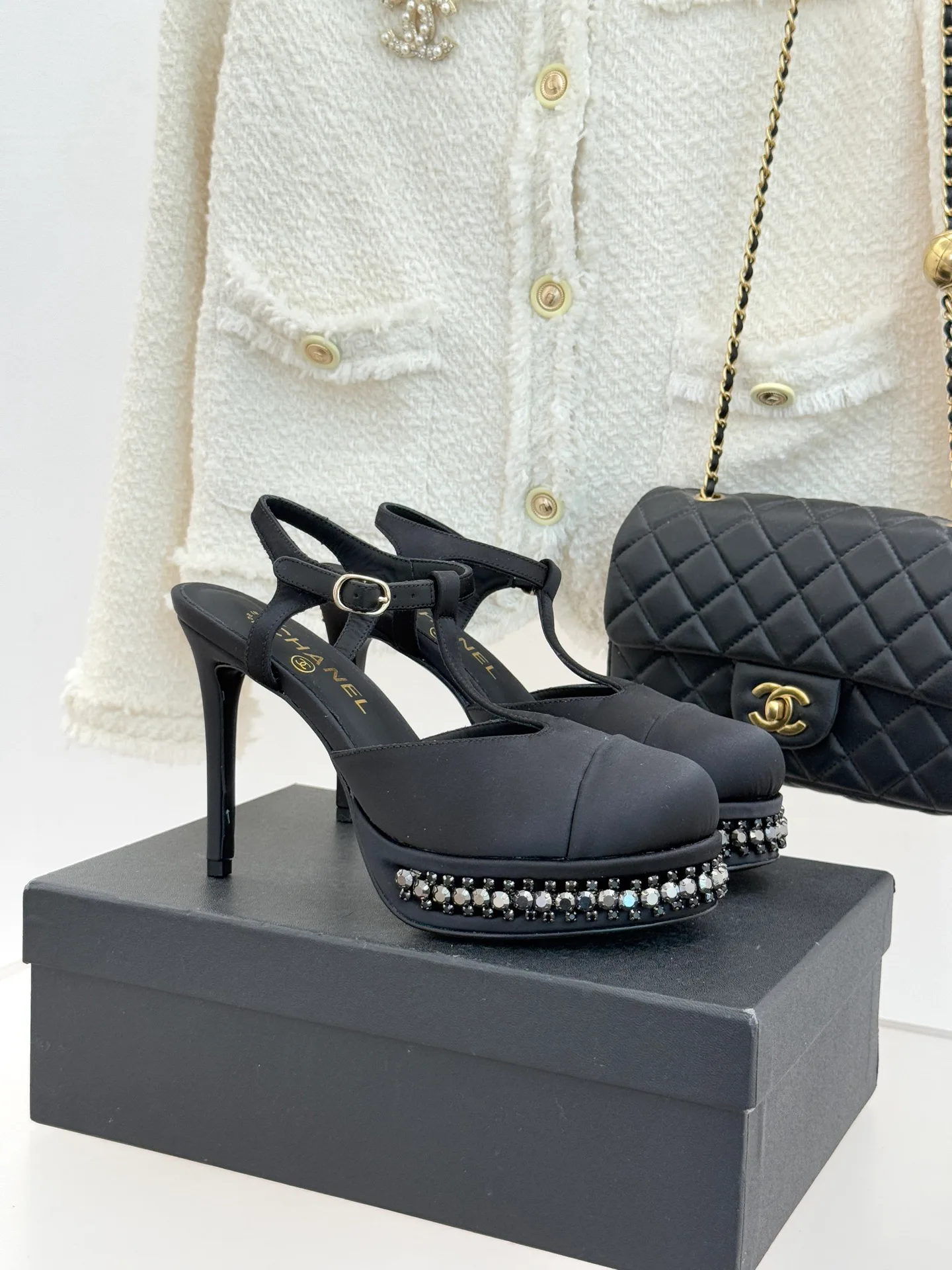 Босоножки Женские Chanel 11182795
