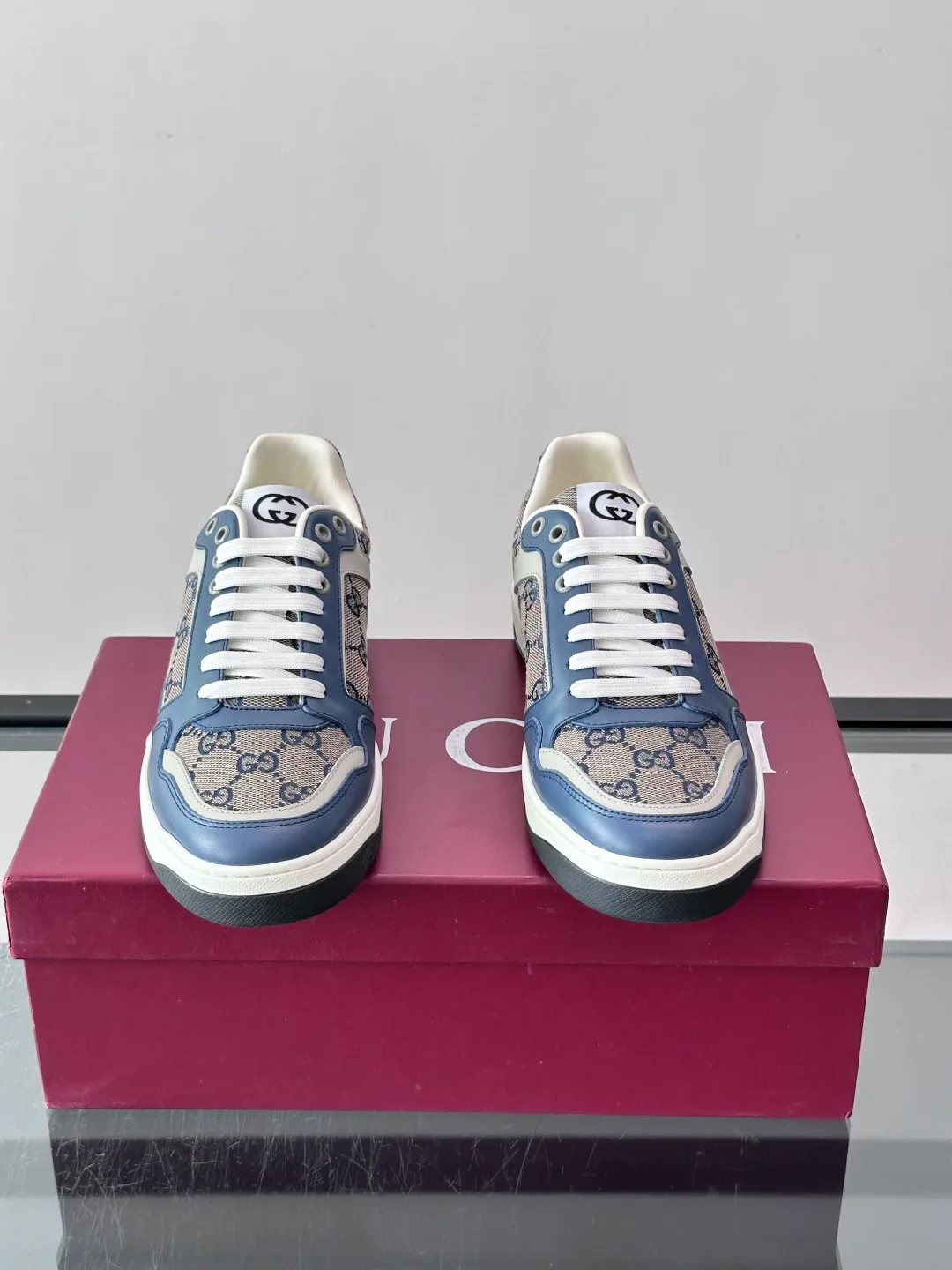 Кроссовки Женские Gucci 18102696
