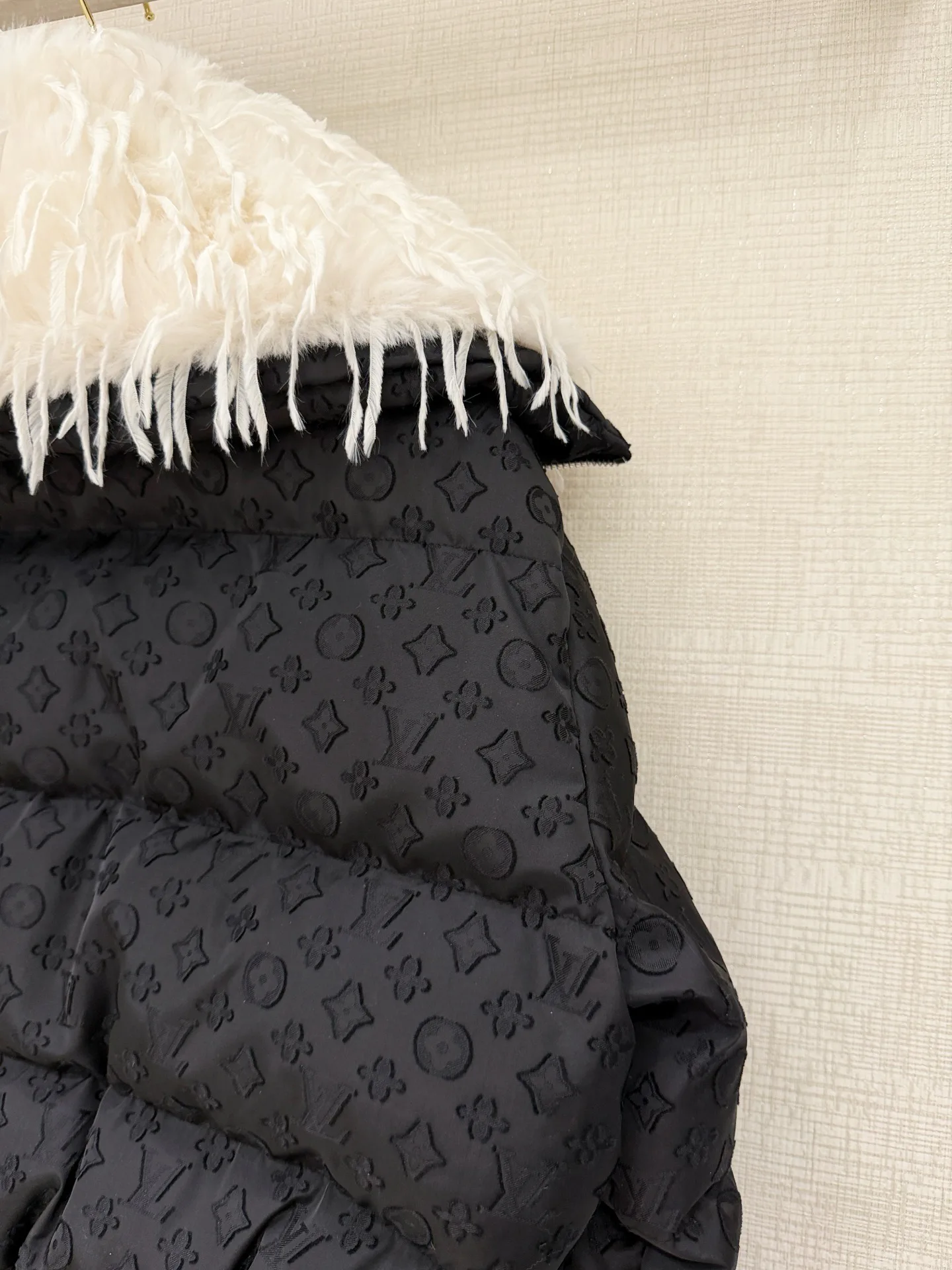 Куртки И Пуховики Женские Louis Vuitton 257623