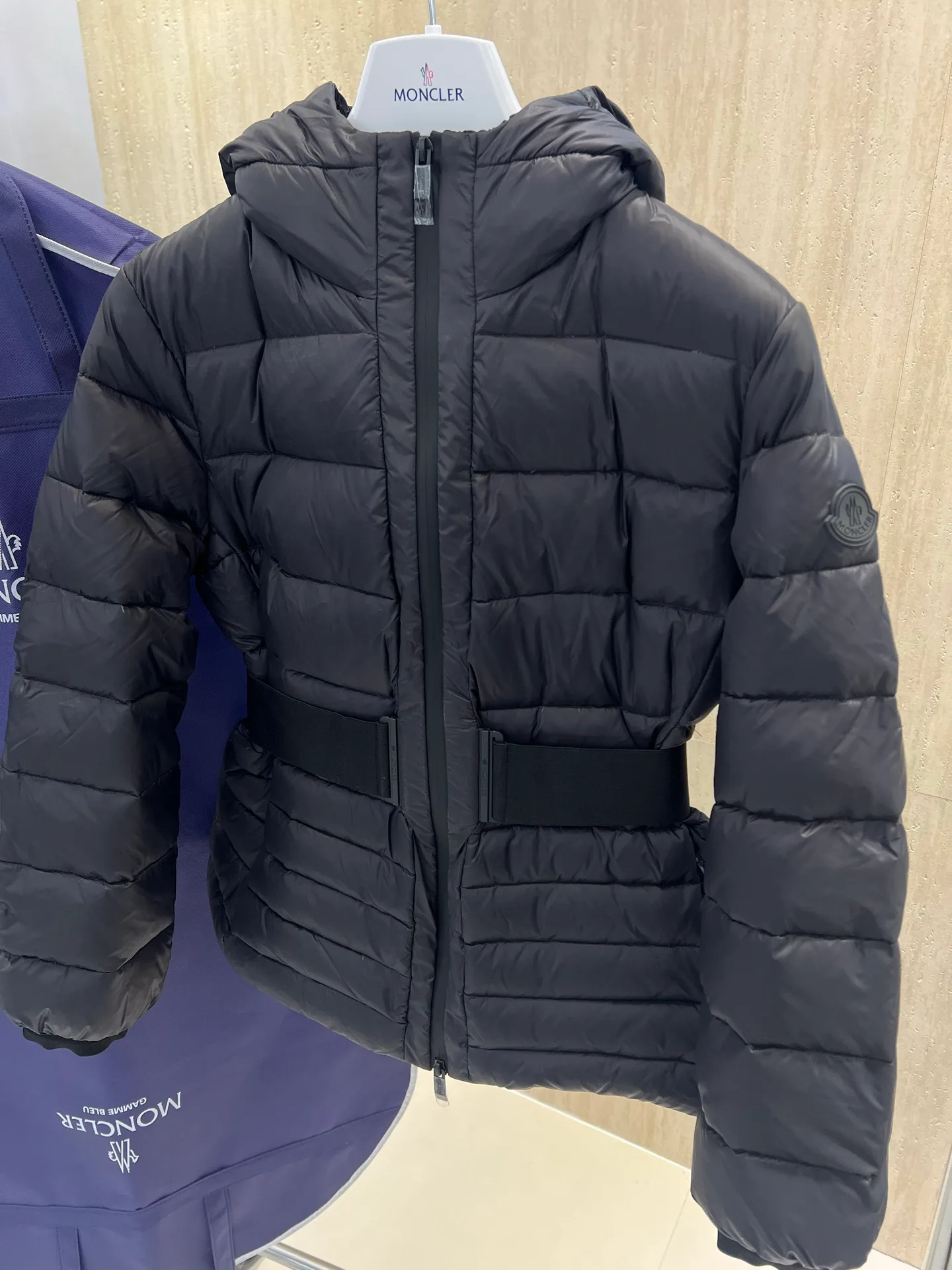 Куртки И Пуховики Женские Moncler 18302920