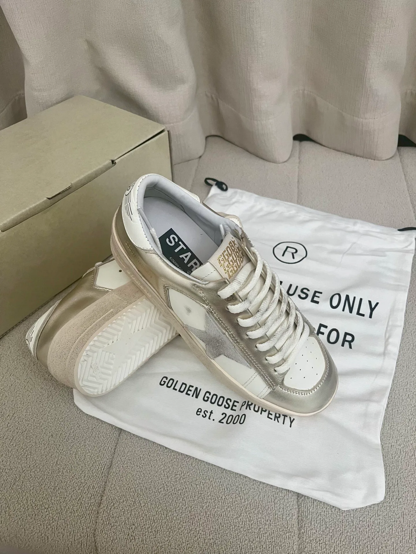 Кроссовки Женские Golden Goose 16941986