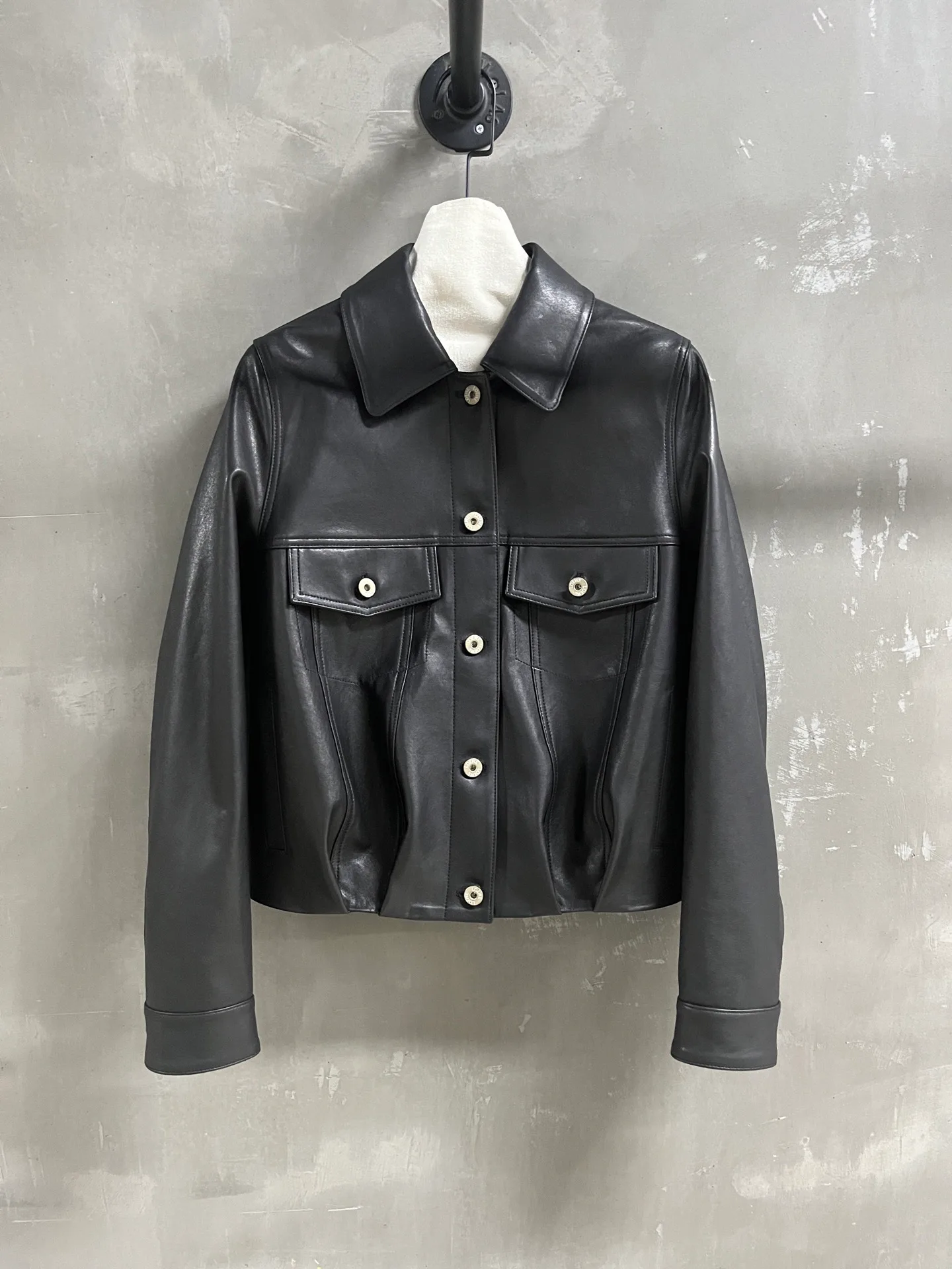 Кожаные Куртки И Дублёнки Женские Loewe 18172899