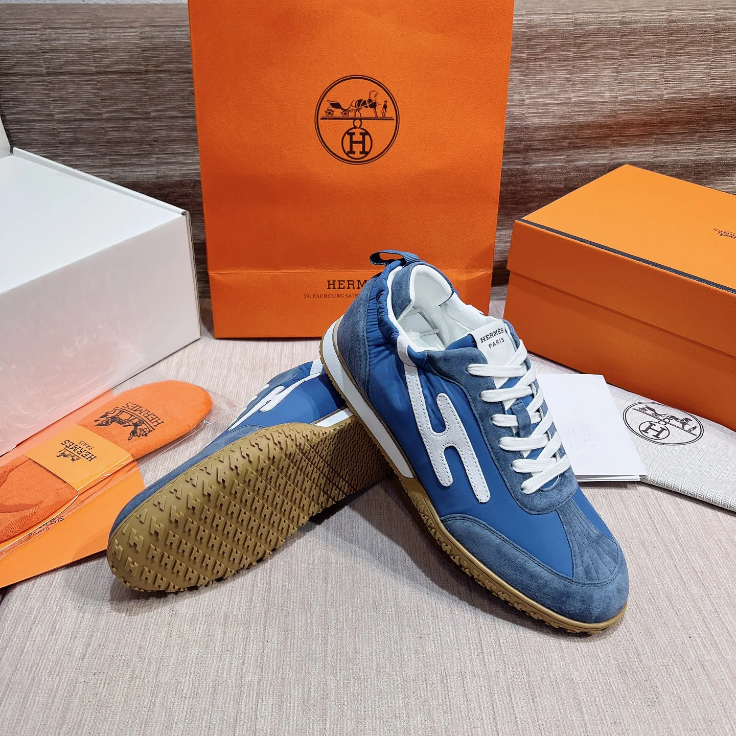 Кроссовки Женские Hermes 17749544