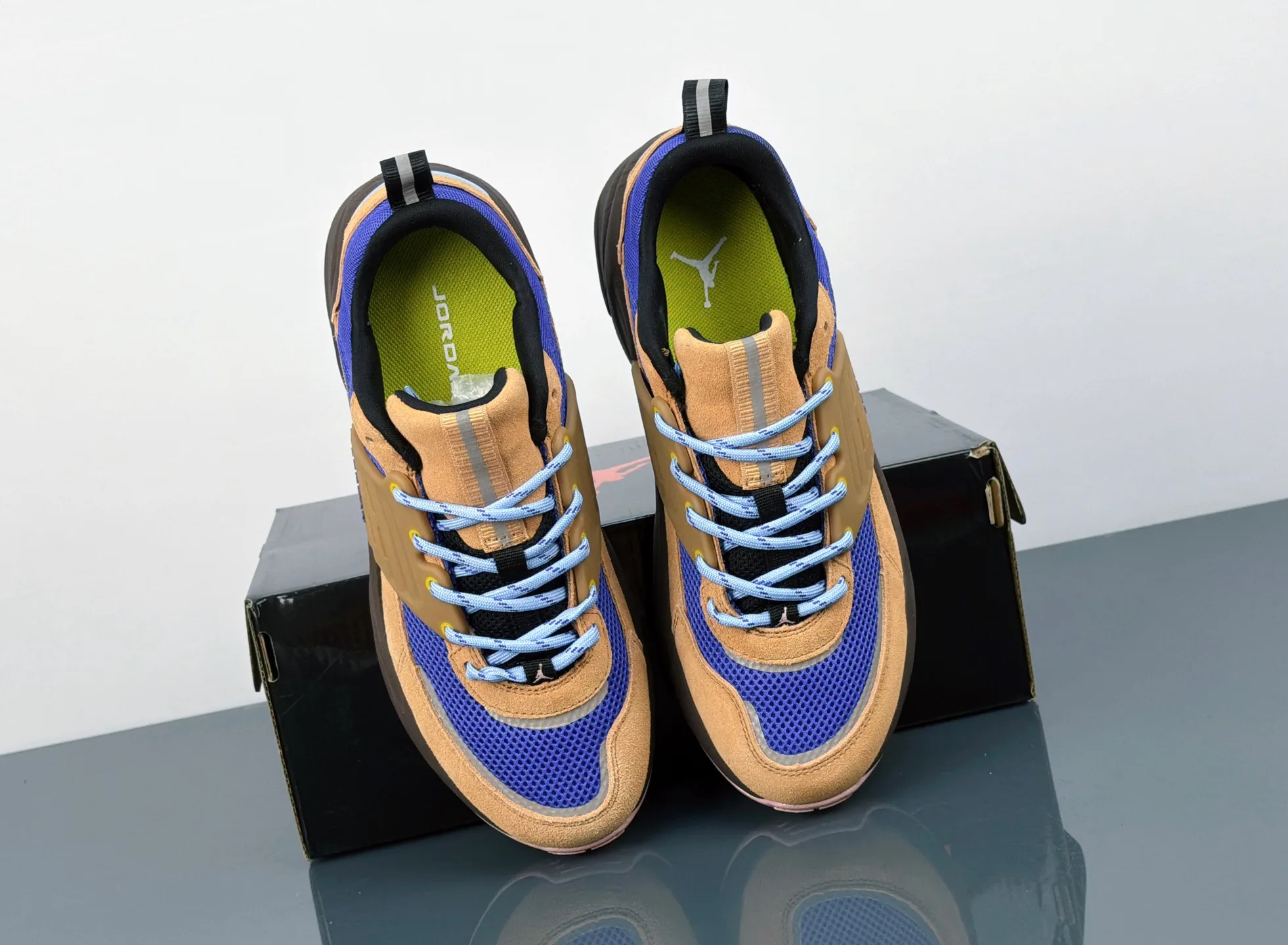 Кроссовки Женские Air Jordan 1270076