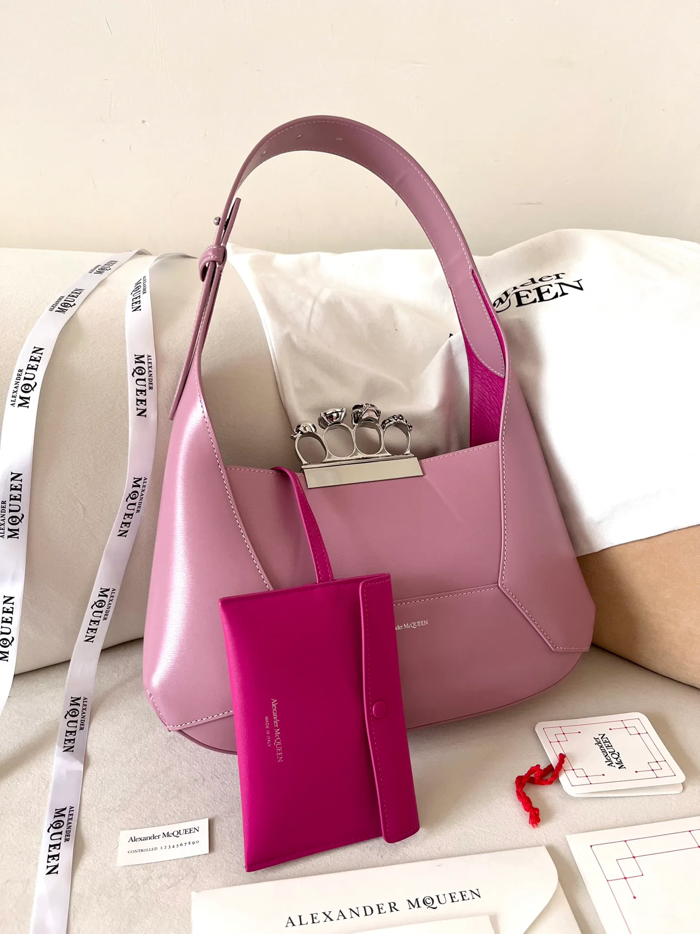 Сумки На Ремне Женские Alexander Mcqueen 11472541