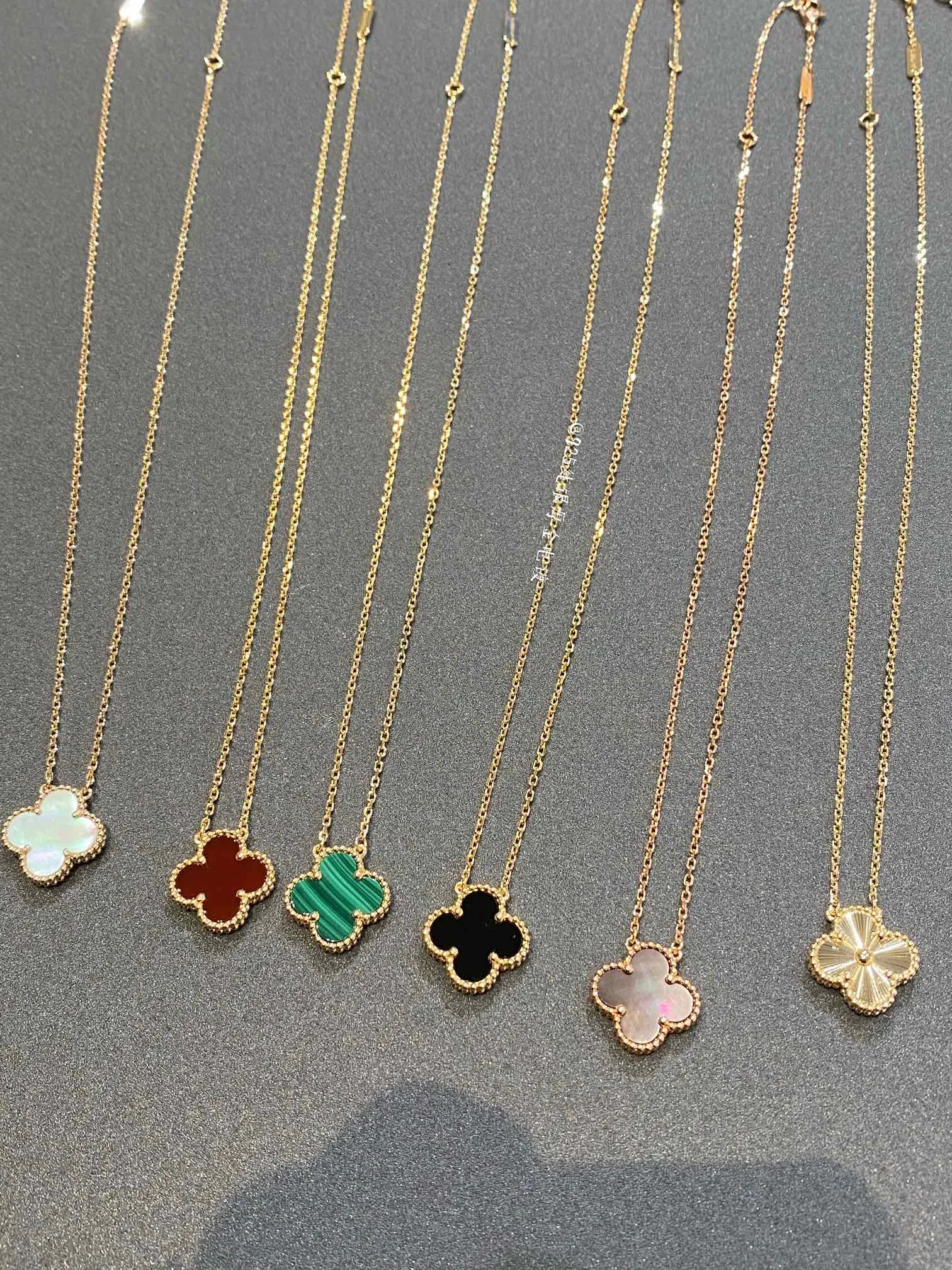 Бижутерия Van Cleef & Arpels 36411