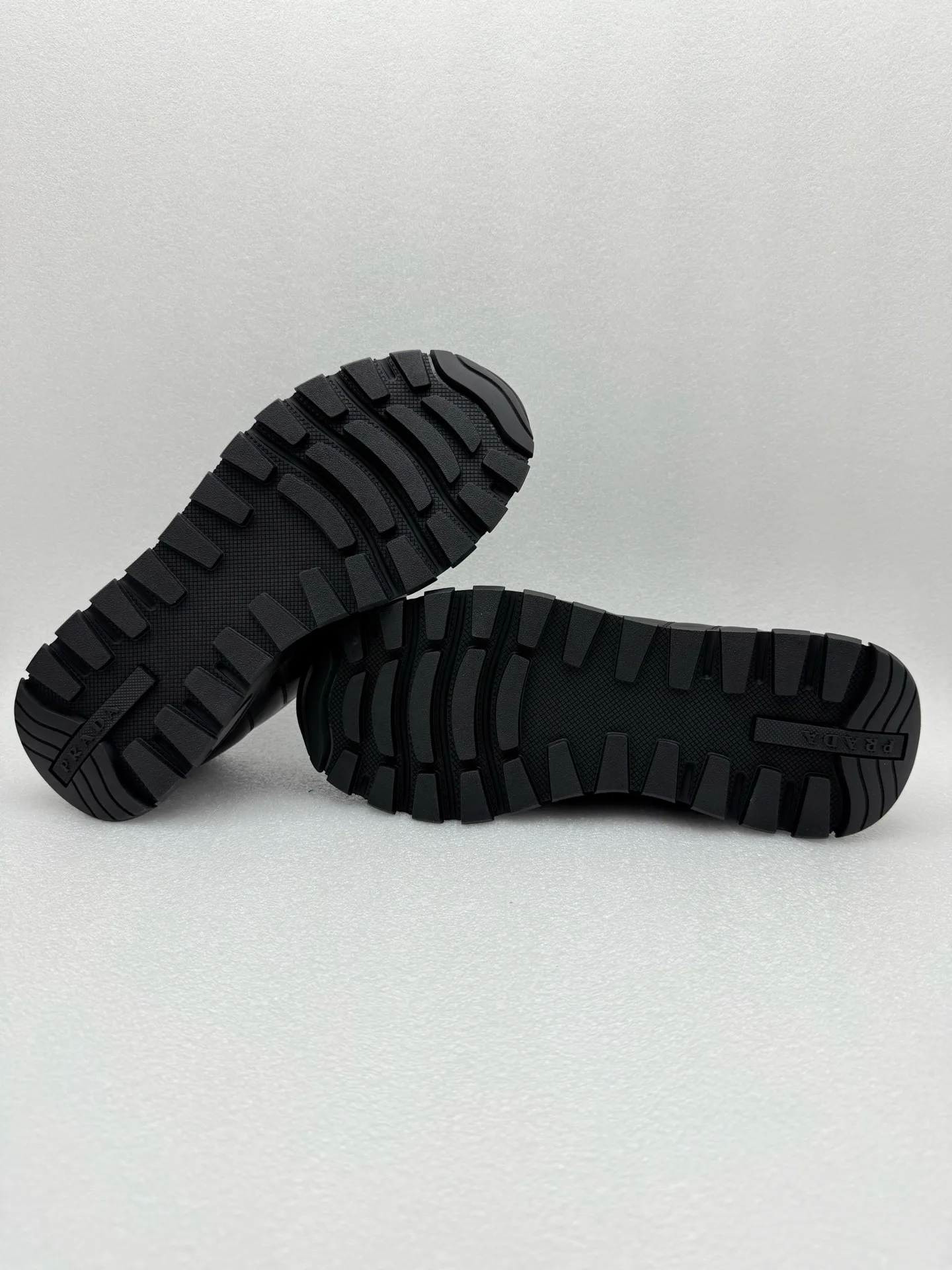 Кроссовки Мужские Prada 3176