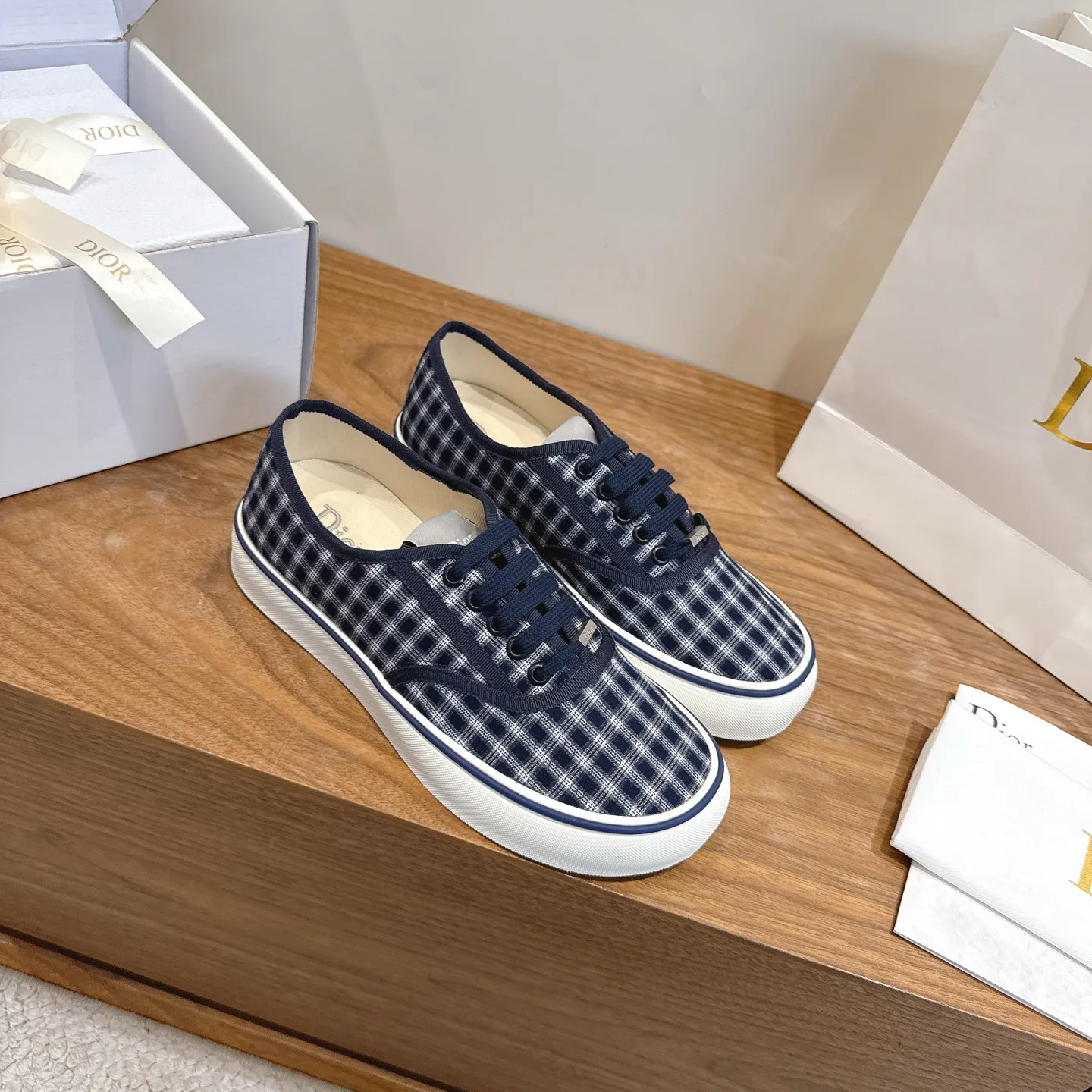 Кроссовки Женские Christian Dior 18083842