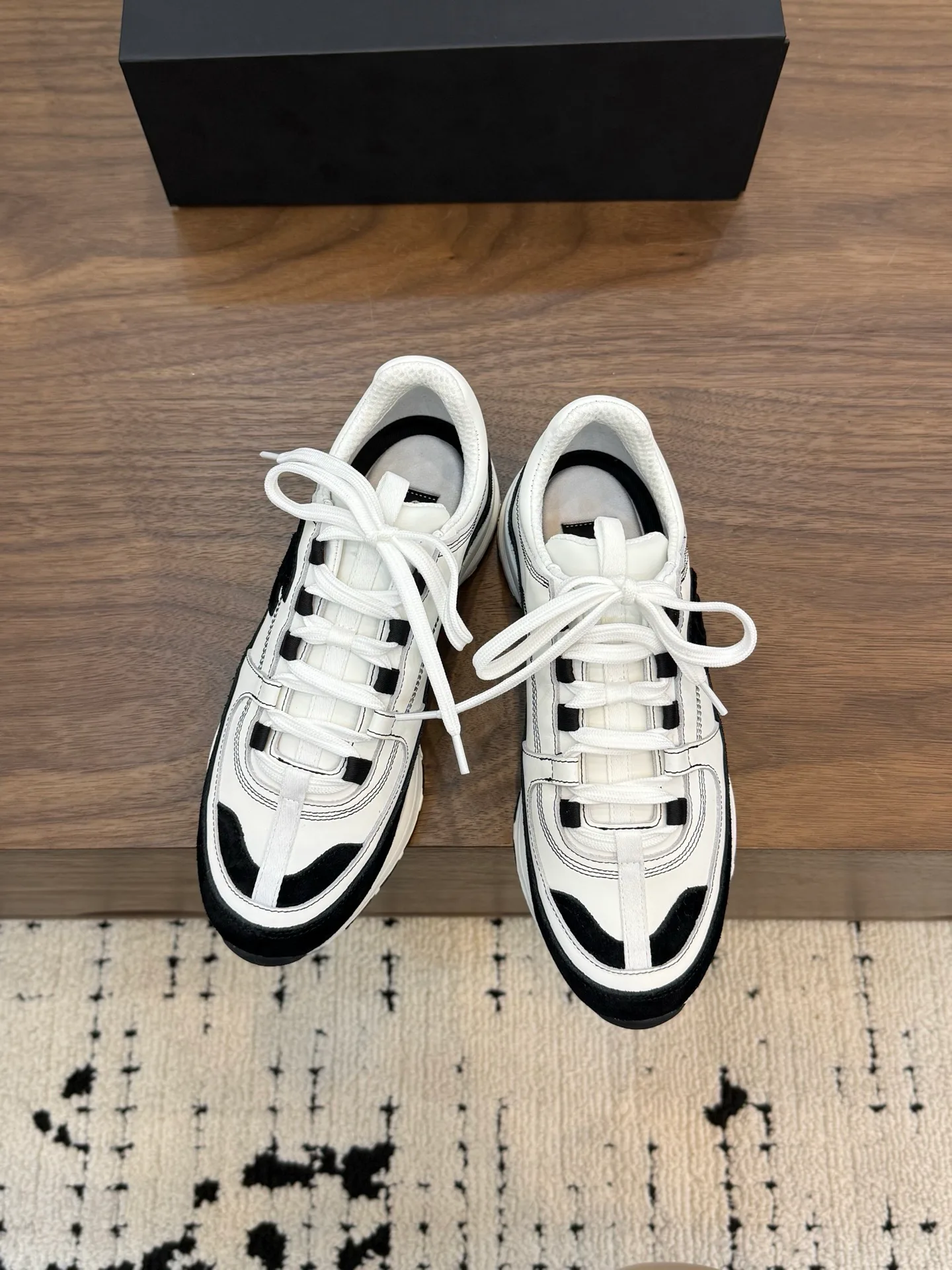 Кроссовки Женские Chanel 11410282