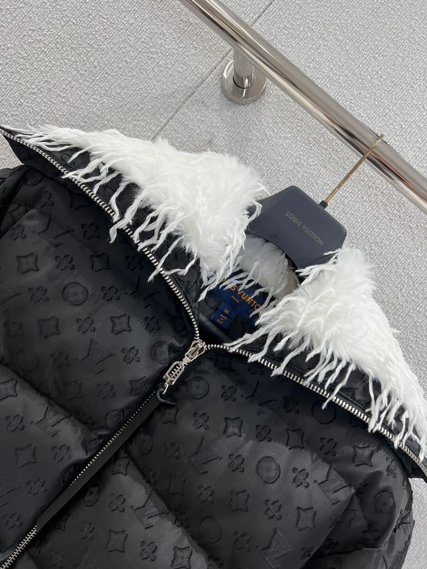 Куртки И Пуховики Женские Louis Vuitton 789225