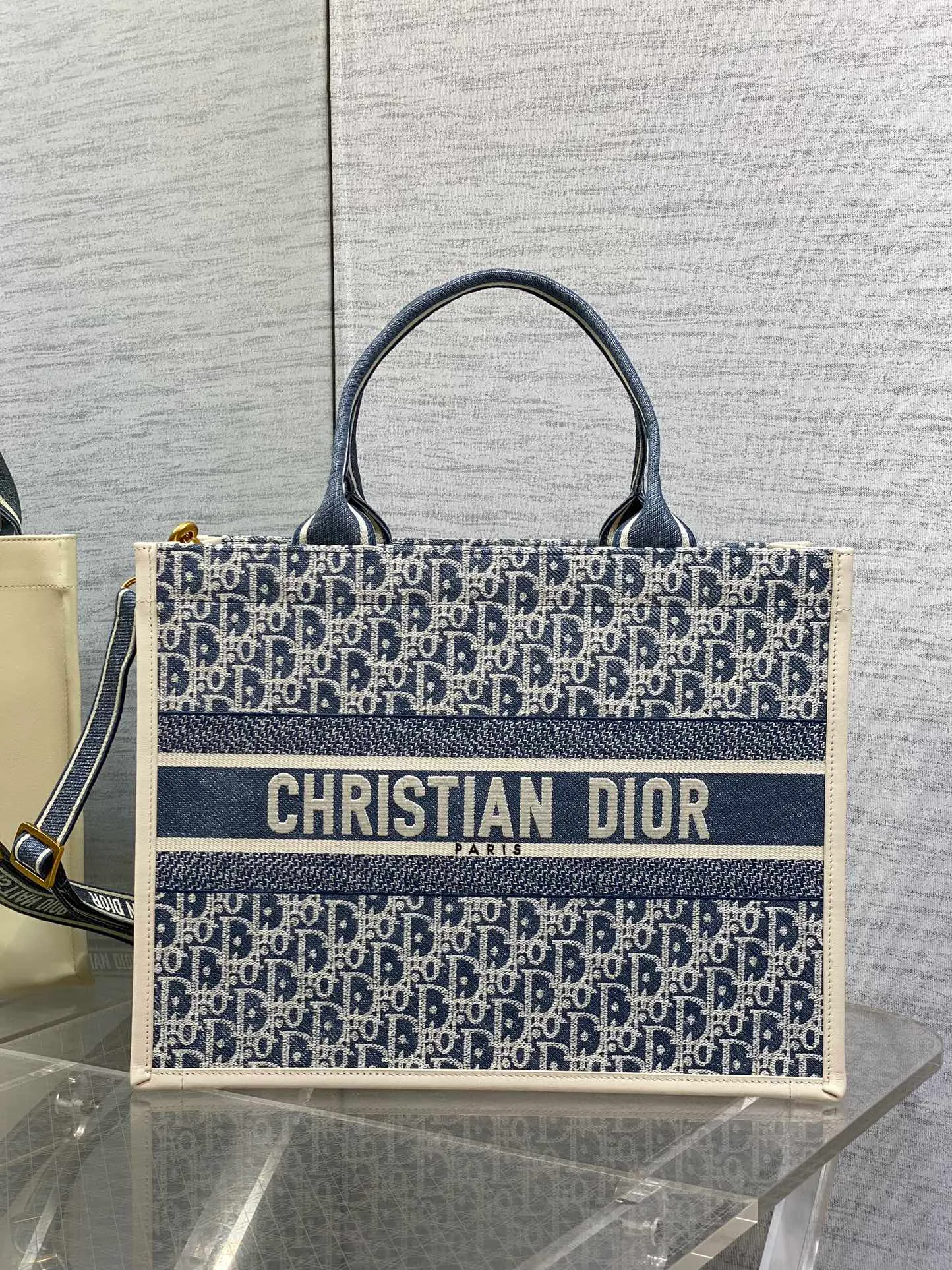 Сумки На Ремне Женские Christian Dior 167626