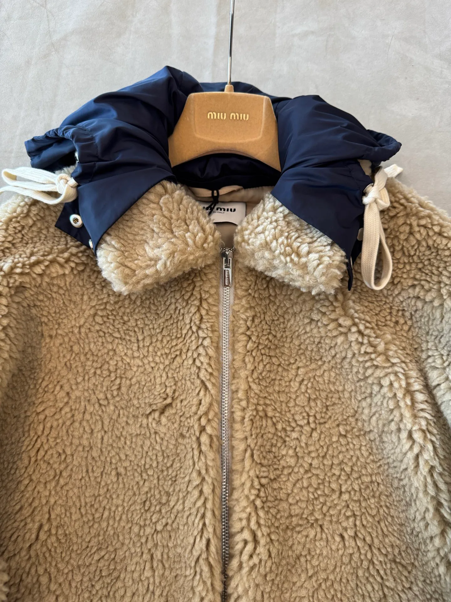 Куртки И Пуховики Женские Miu Miu 18829815