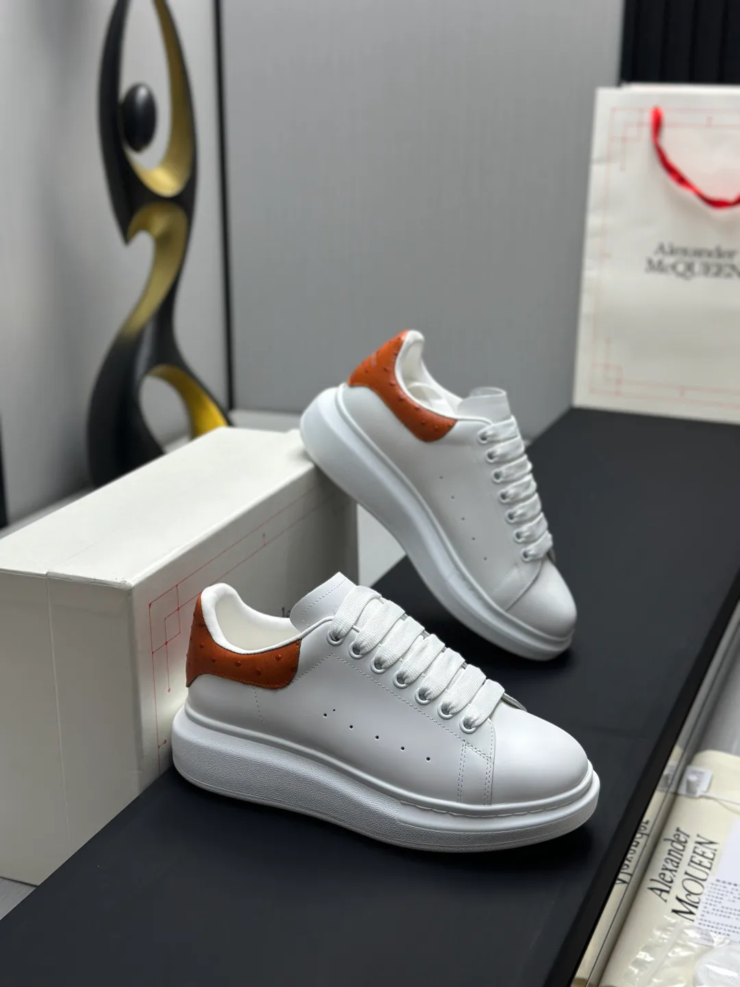 Кроссовки Женские Alexander Mcqueen 18677580