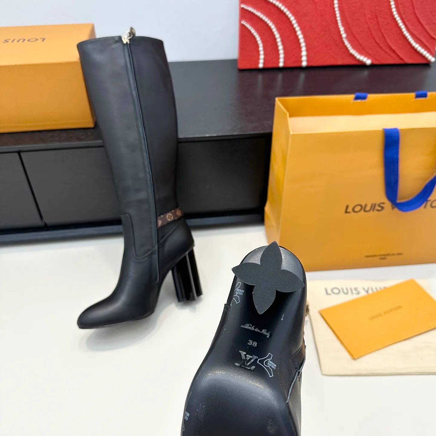 Сапоги Женские Louis Vuitton 19301563