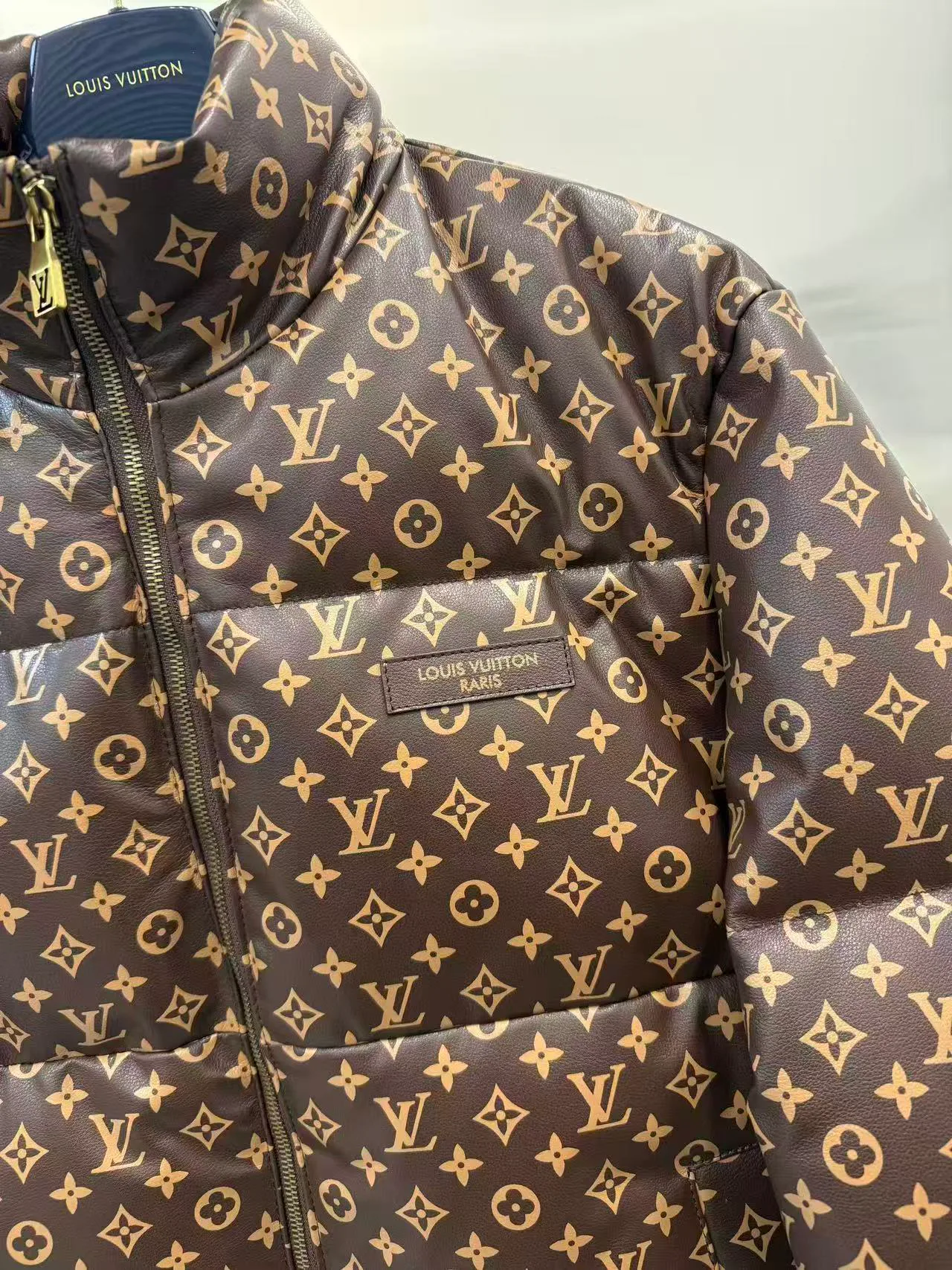 Куртки И Пуховики Мужские Louis Vuitton 2740267