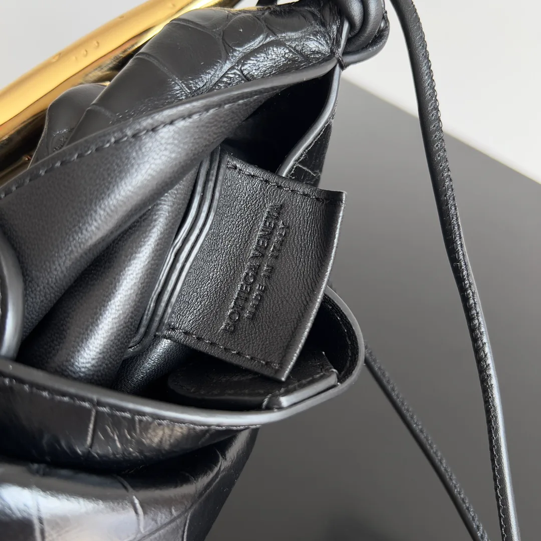 Клатчи Женские Bottega Veneta 12788302