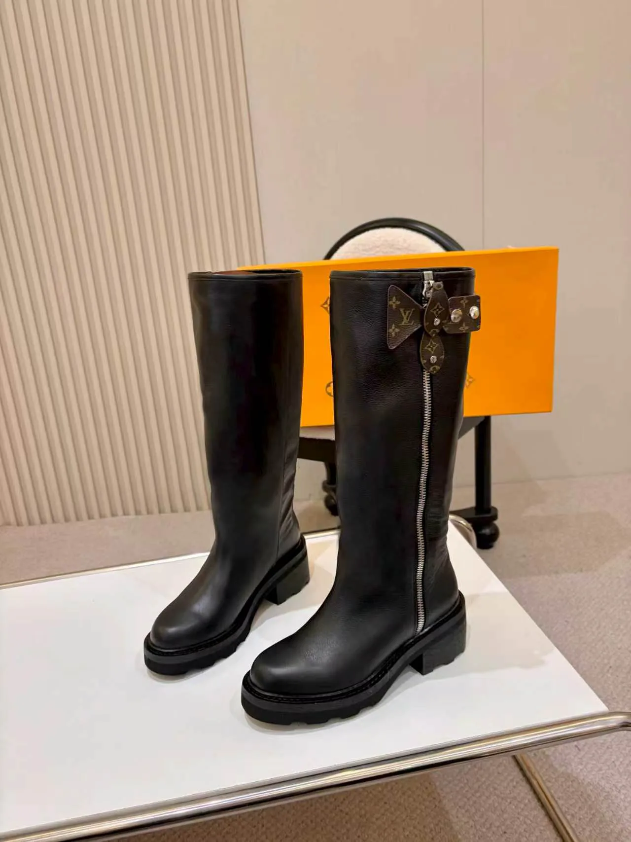 Сапоги Женские Louis Vuitton 19597303