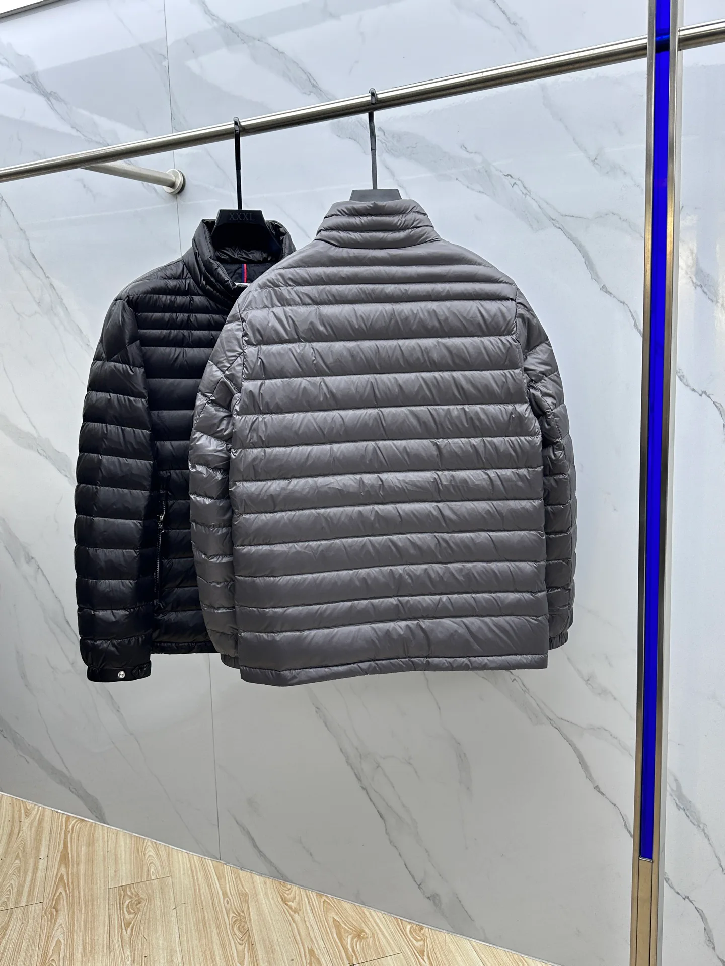 Куртки И Пуховики Мужские Moncler 2237479