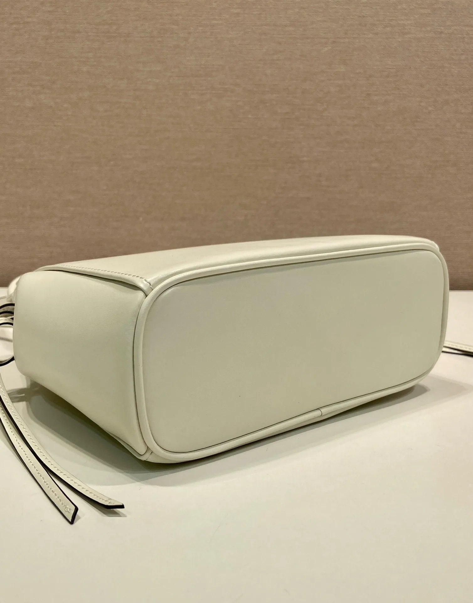 Классические Сумки Женские Prada 11627419