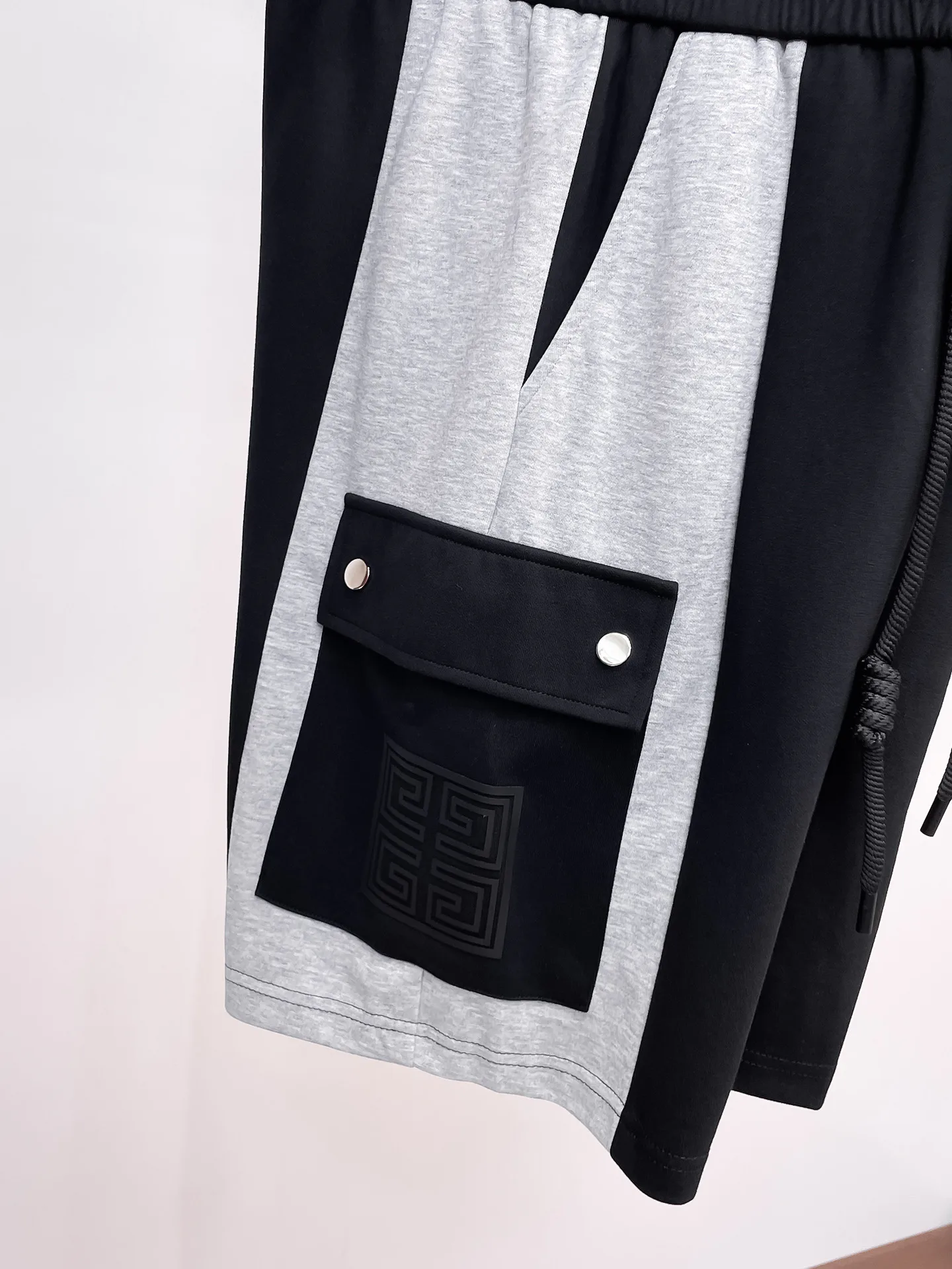 Шорты Мужские Givenchy 13417583