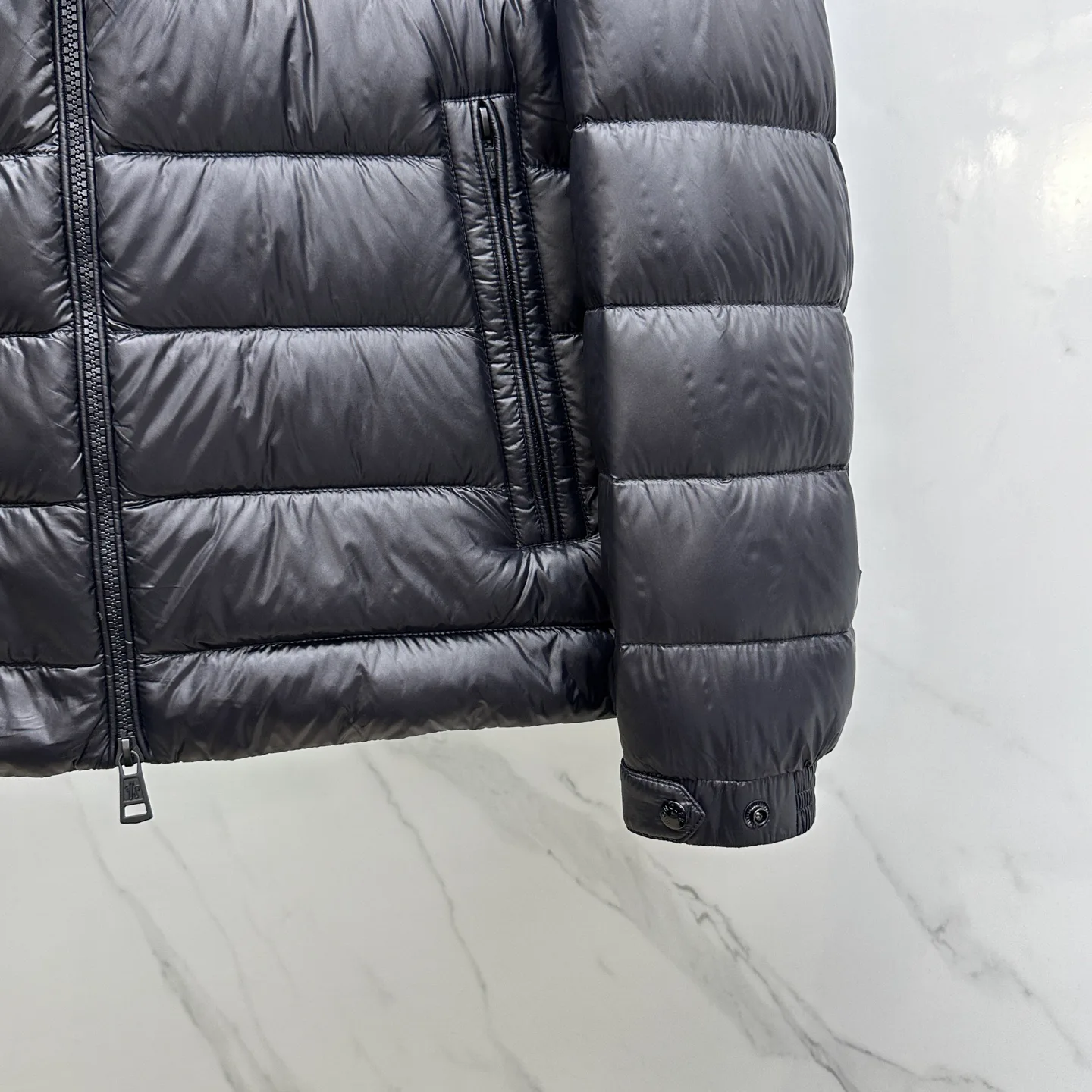 Куртки И Пуховики Мужские Moncler 2237399