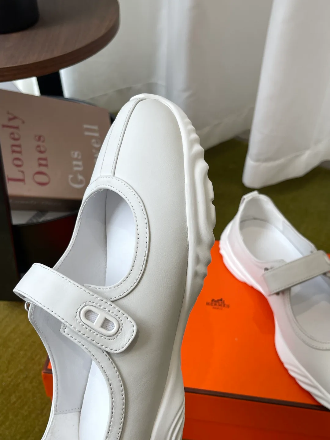 Кроссовки Женские Hermes 19578445