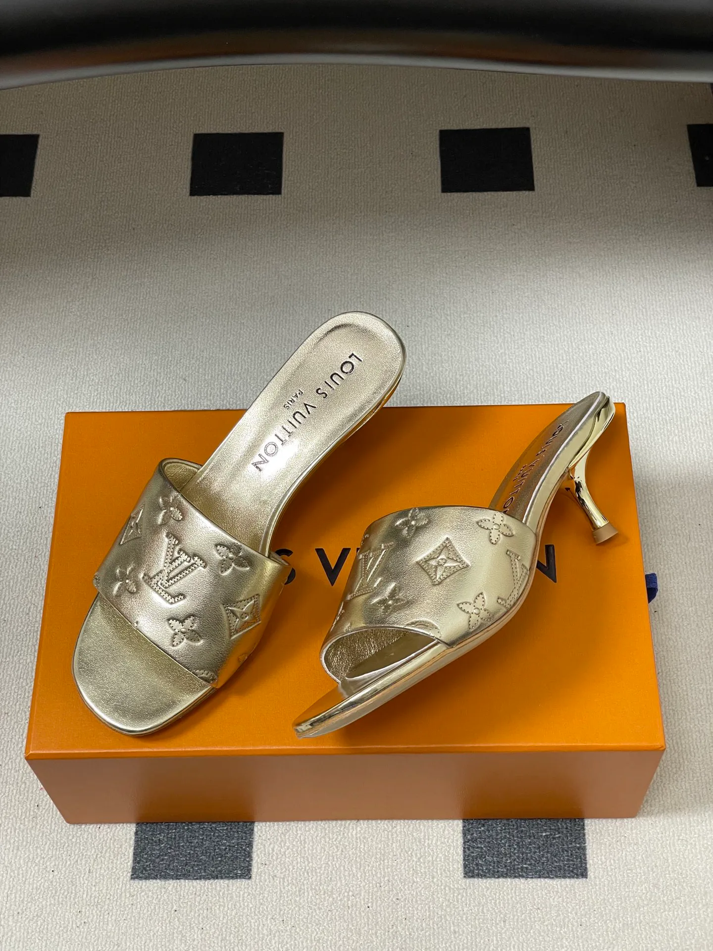 Сандалии Женские Louis Vuitton 3361708
