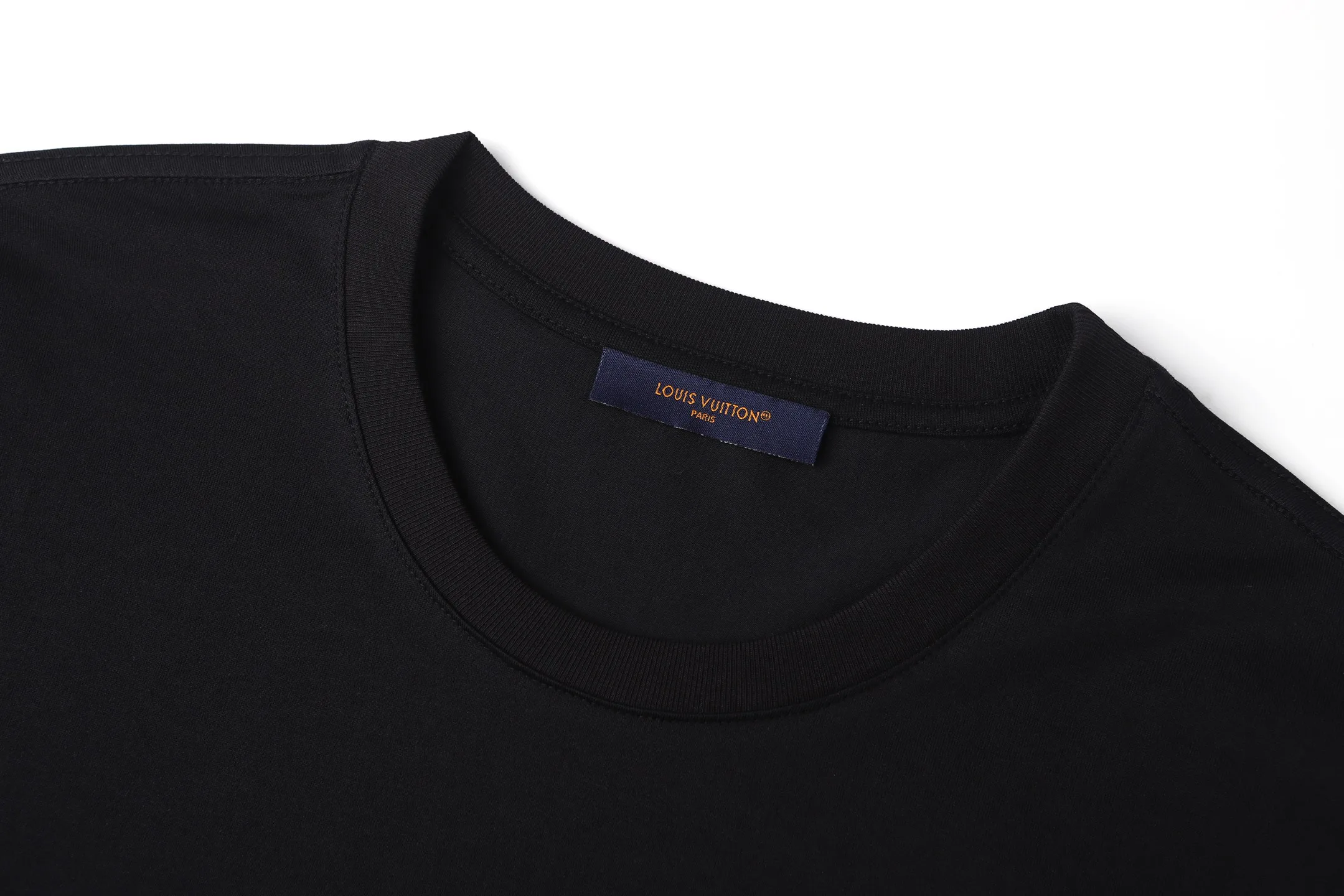 Футболки Женские Louis Vuitton 13367885