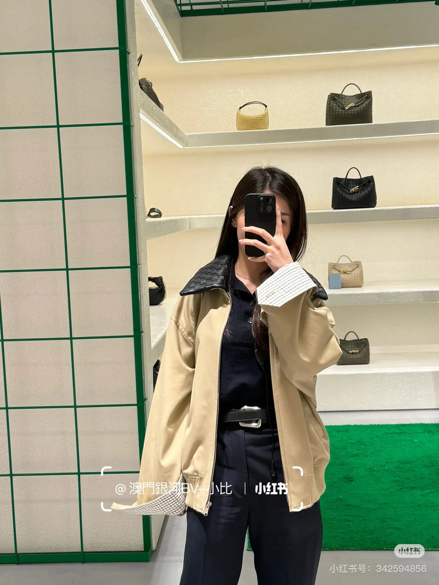 Куртки И Пуховики Женские Bottega Veneta 18501593