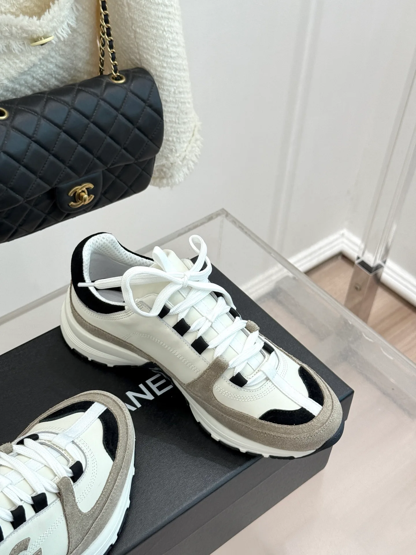 Кроссовки Женские Chanel 11394678