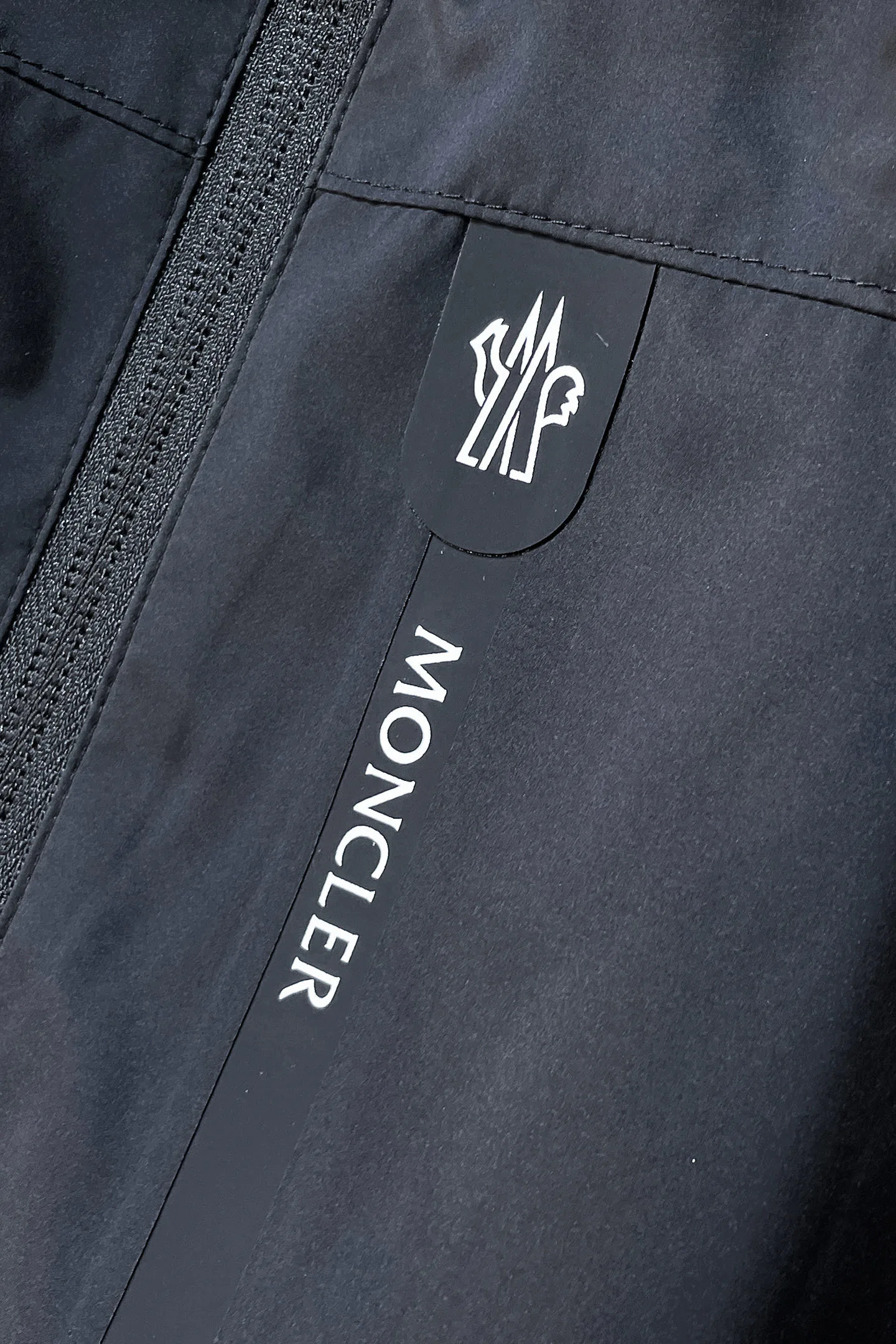Куртки И Пуховики Мужские Moncler 11222585
