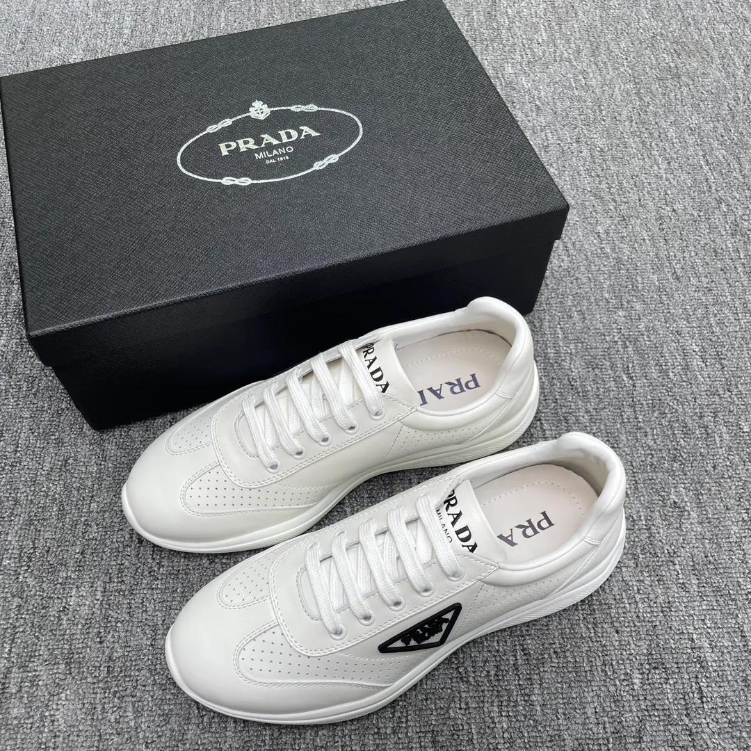 Кроссовки Мужские Prada 18076358