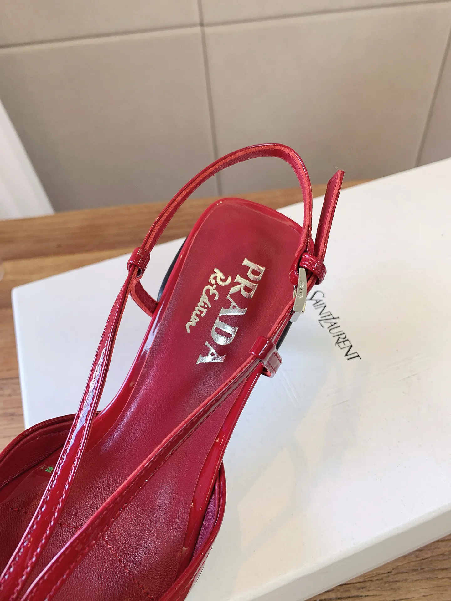 Туфли Женские Prada 19415980