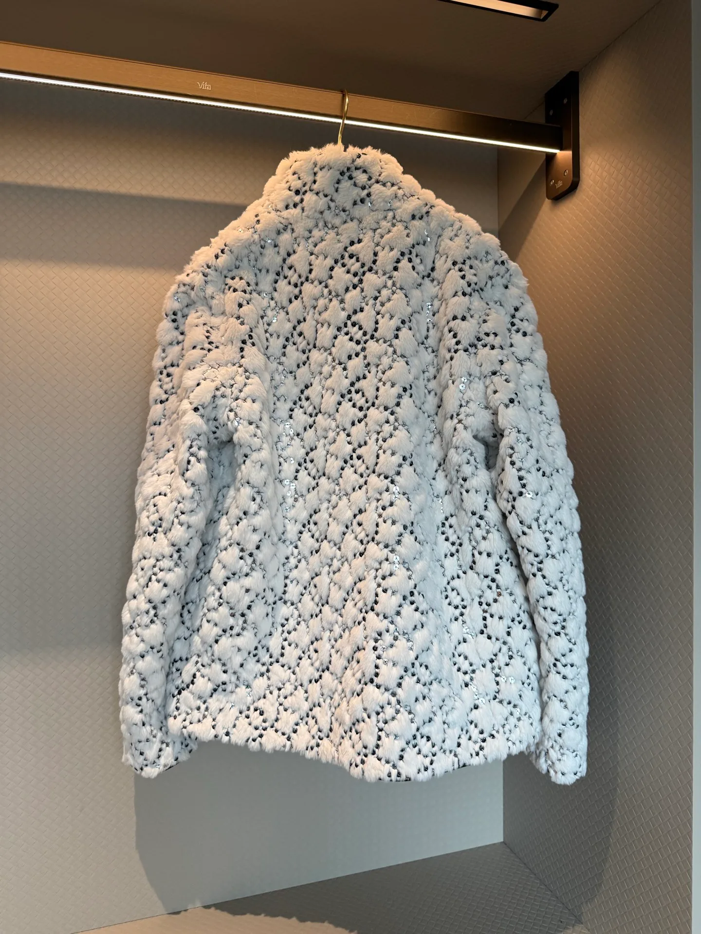 Куртки И Пуховики Женские Chanel 317441