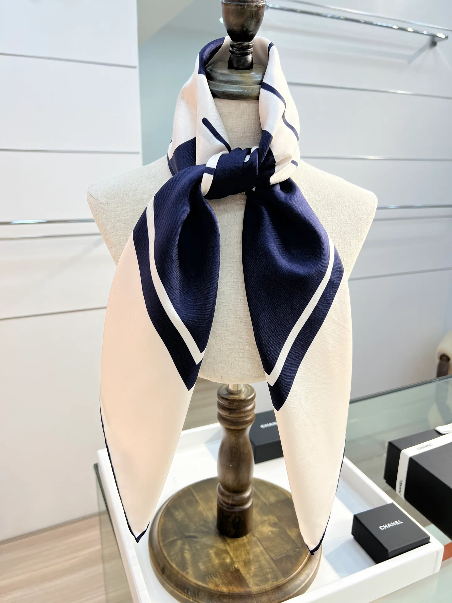 Платки Chanel 11613489